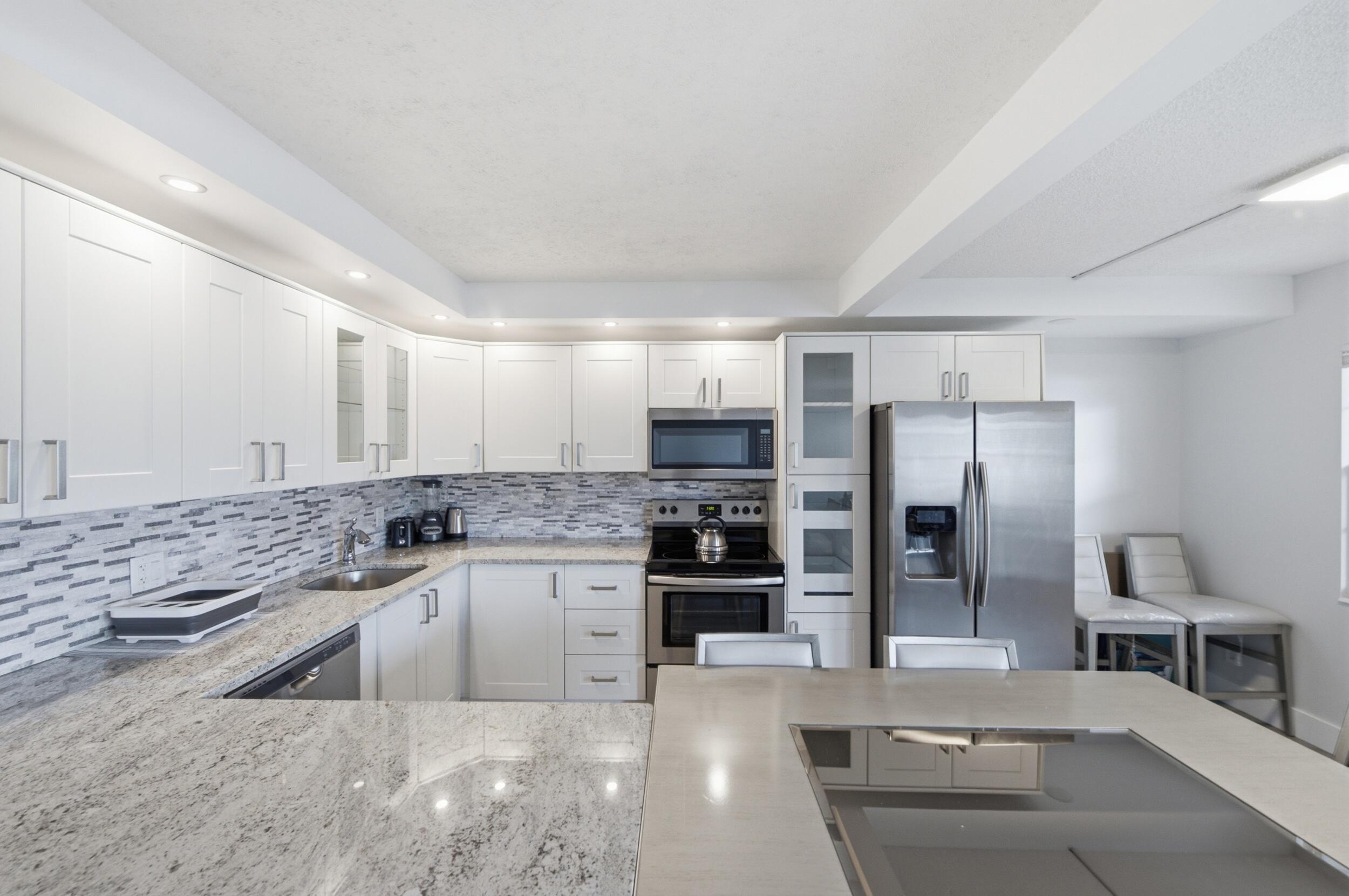 CENTURY VILLAGE/LINCOLN - Residential
