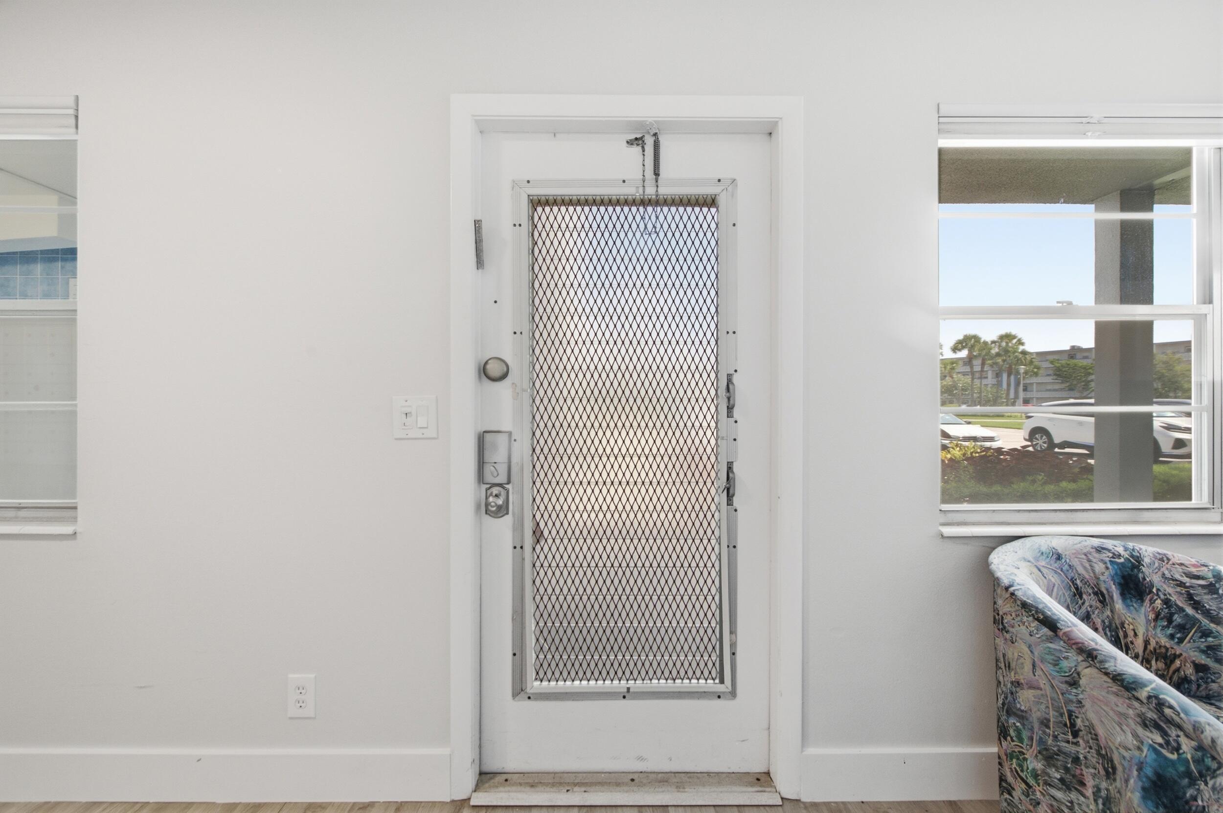 CENTURY VILLAGE/LINCOLN - Residential