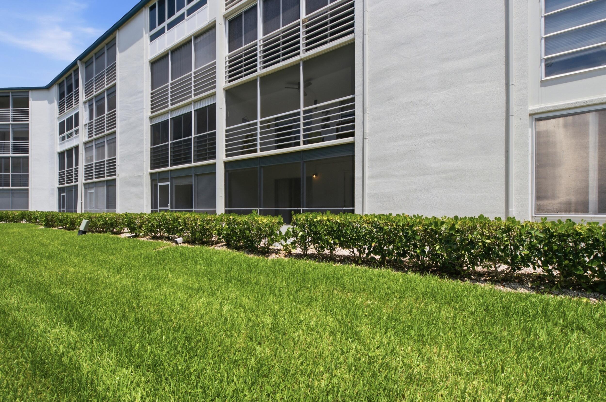 CENTURY VILLAGE/LINCOLN - Residential