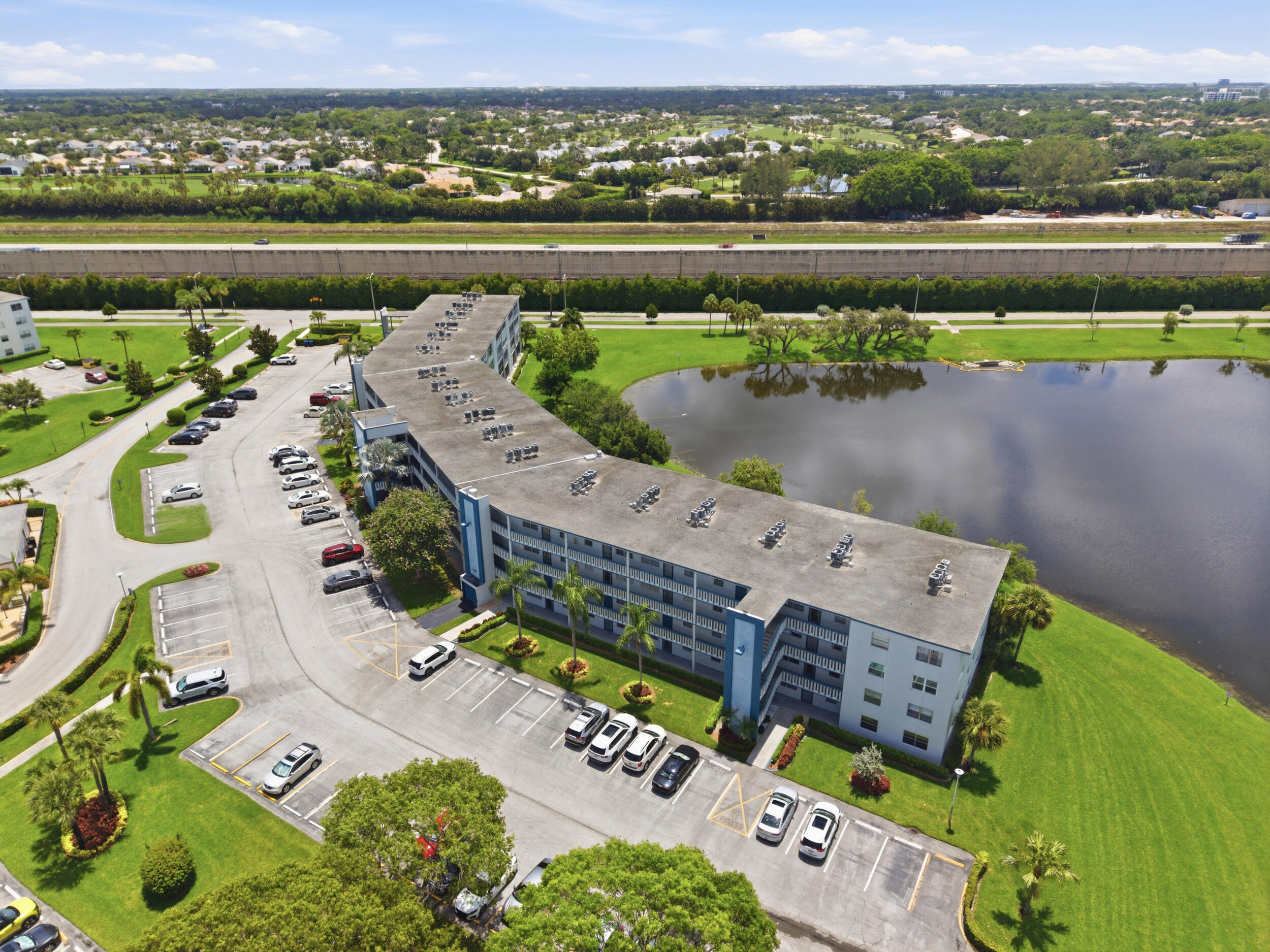 CENTURY VILLAGE/LINCOLN - Residential
