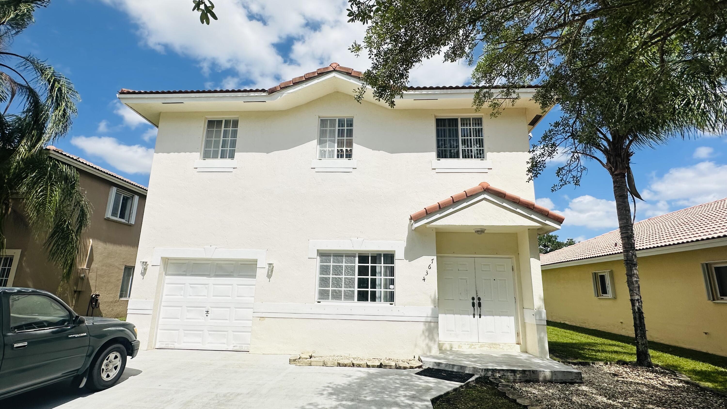 POINTE VILLAS - Residential