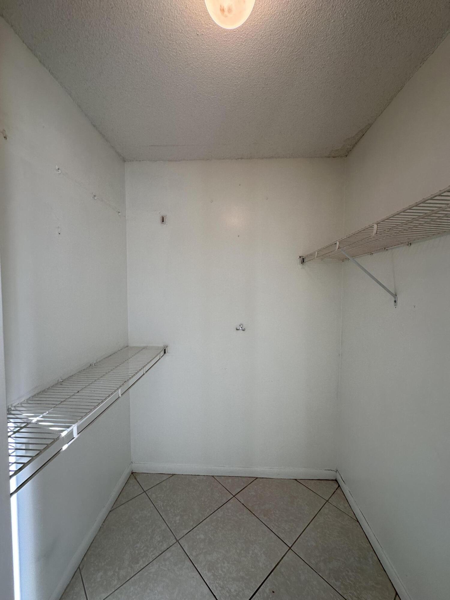 CASABLANCA ISLES CONDO - Residential Lease