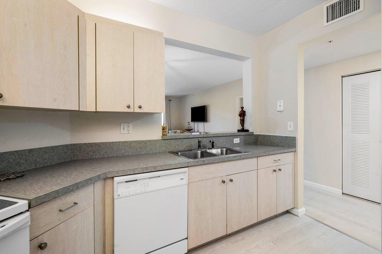 Ocean Trace - Residential Lease