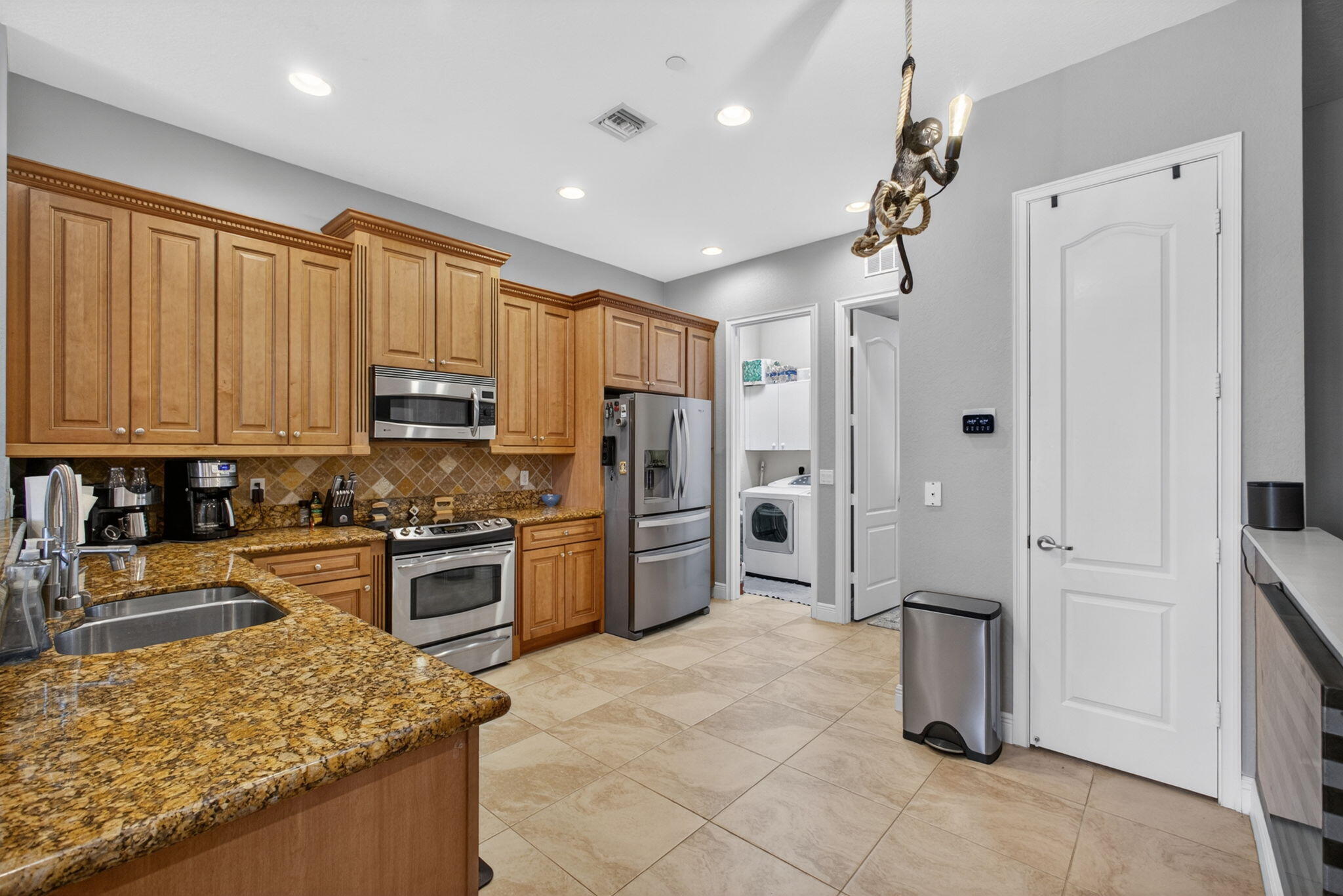 CIELO TOWNHOMES AT SHOPS OF DONALD ROSS - Residential