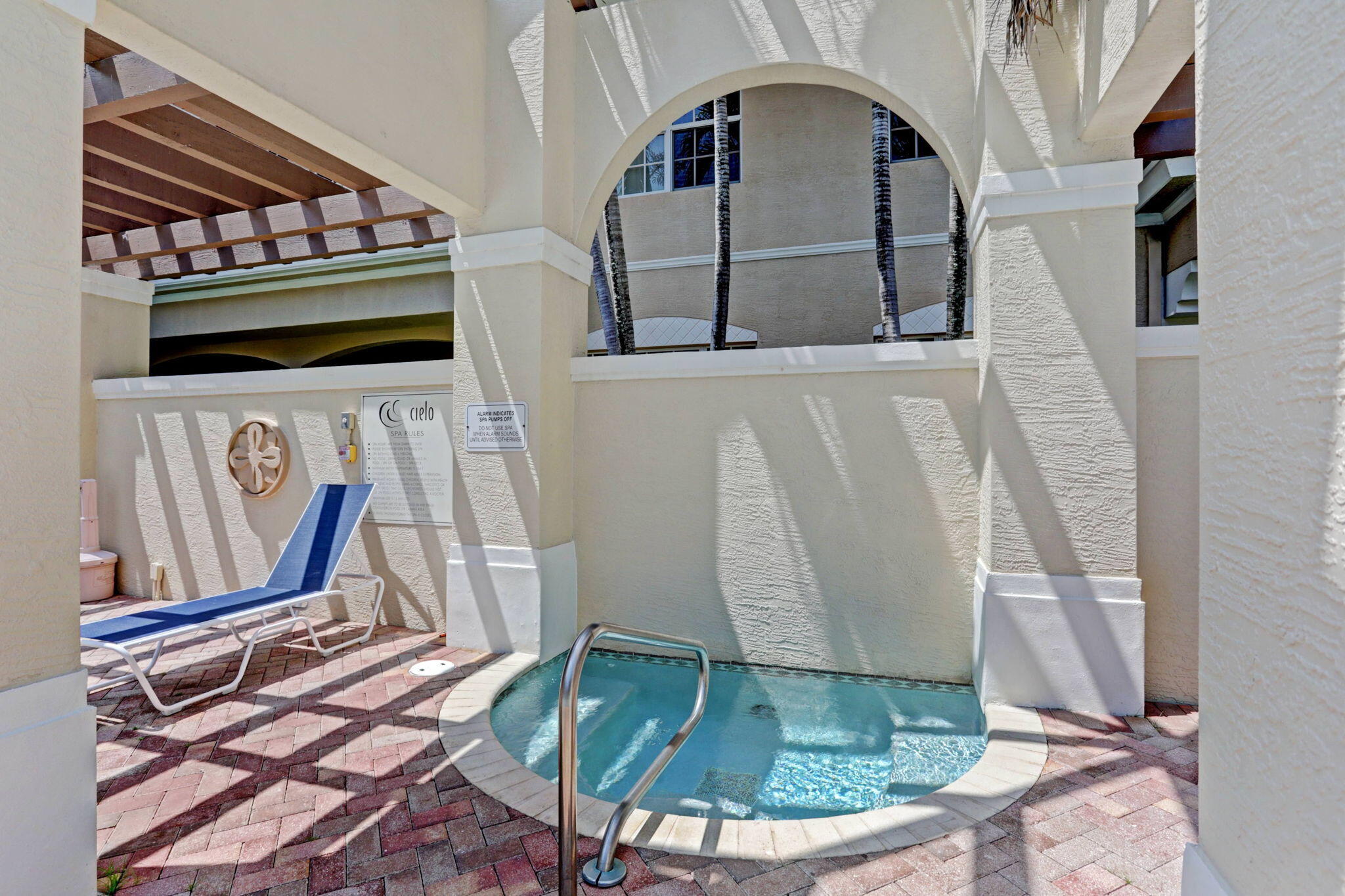 CIELO TOWNHOMES AT SHOPS OF DONALD ROSS - Residential