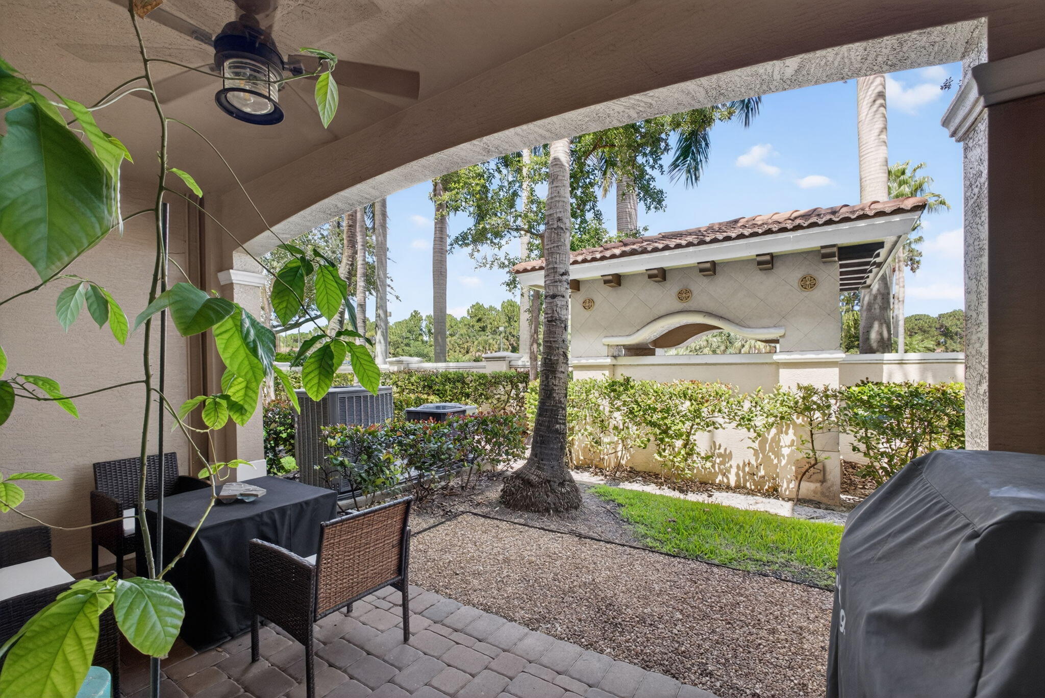 CIELO TOWNHOMES AT SHOPS OF DONALD ROSS - Residential