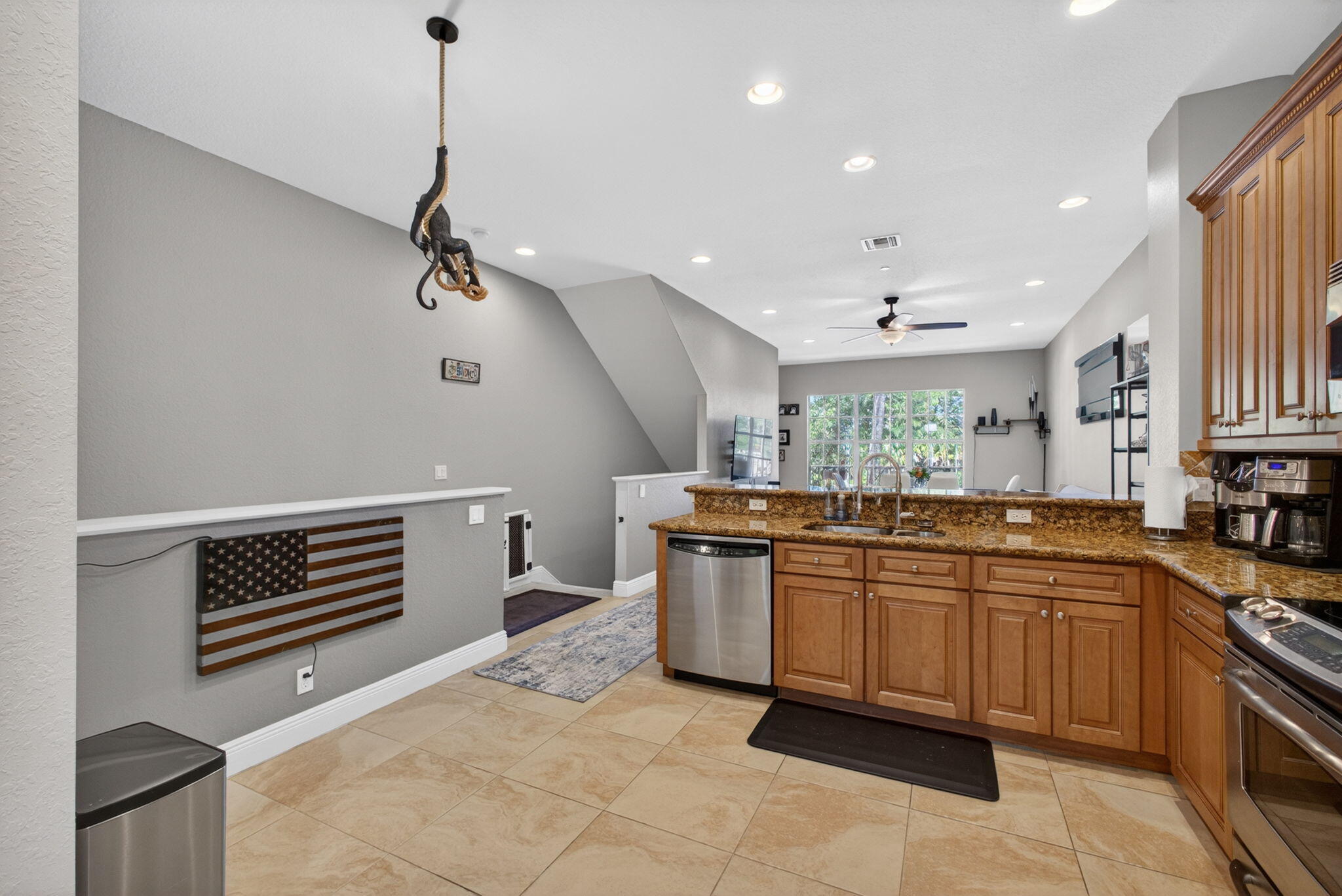 CIELO TOWNHOMES AT SHOPS OF DONALD ROSS - Residential