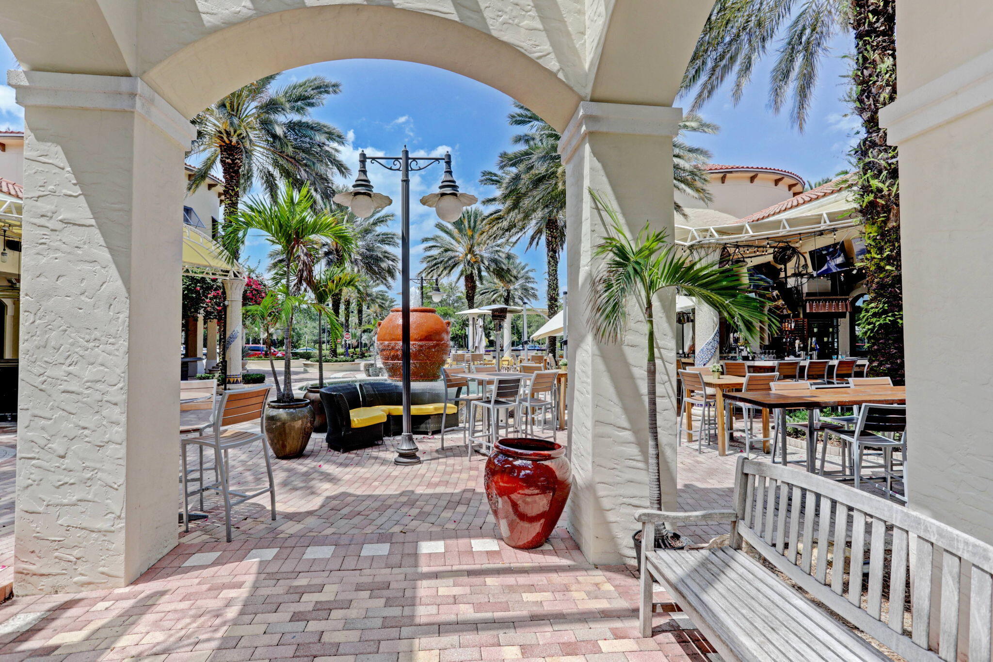 CIELO TOWNHOMES AT SHOPS OF DONALD ROSS - Residential