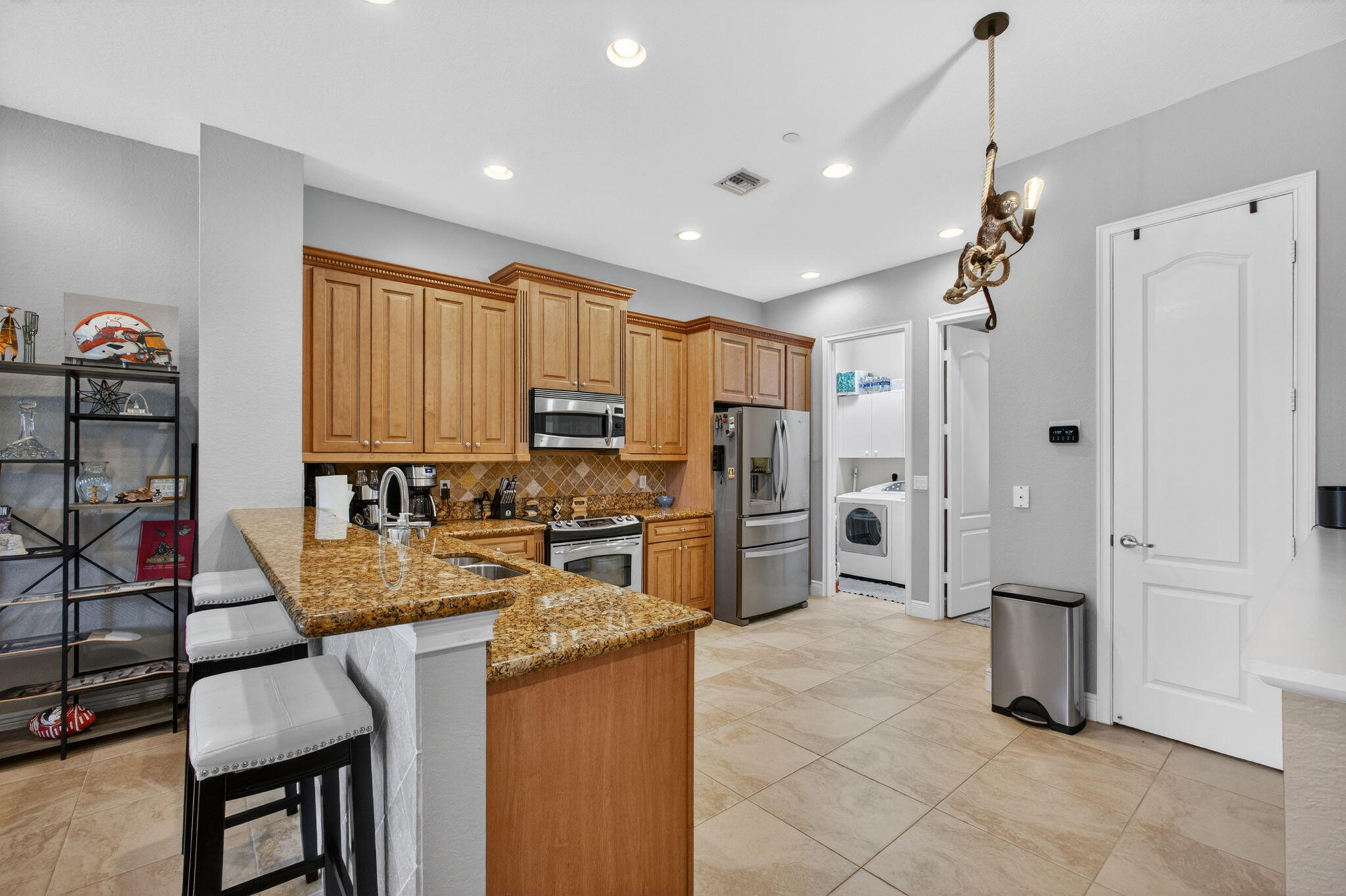 CIELO TOWNHOMES AT SHOPS OF DONALD ROSS - Residential