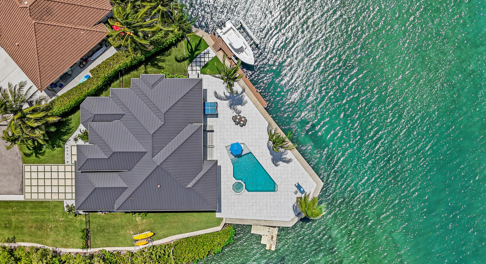 RIO VISTA OF ISLAND SHORES - Residential