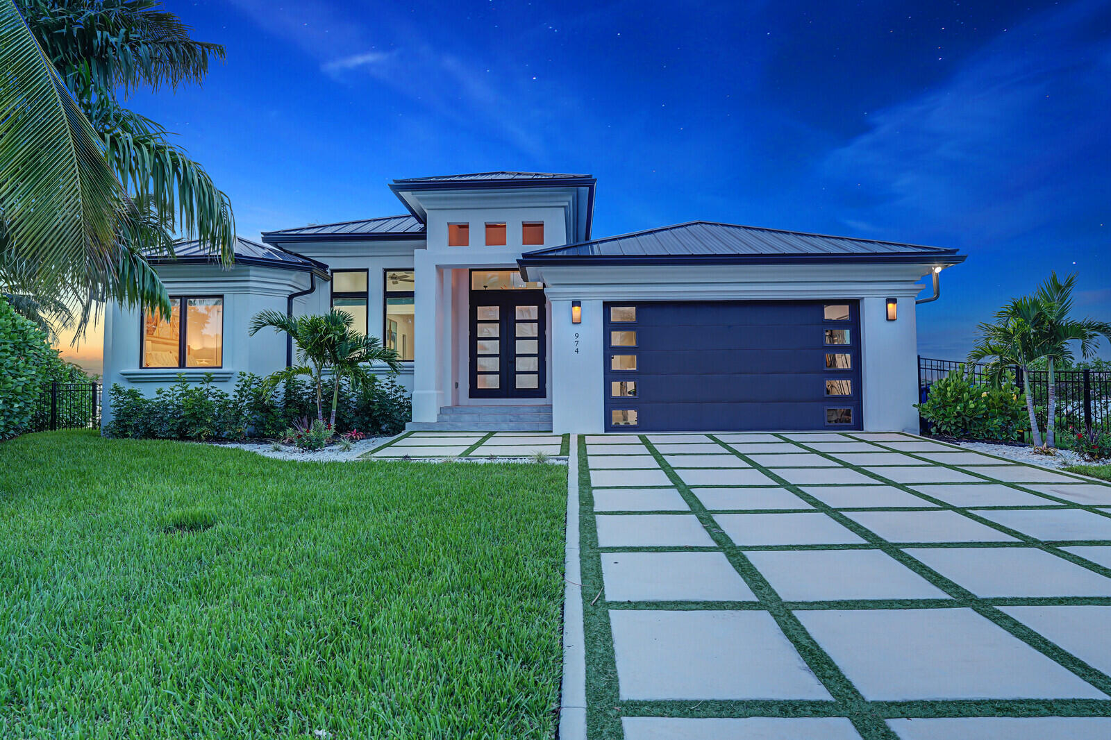 RIO VISTA OF ISLAND SHORES - Residential