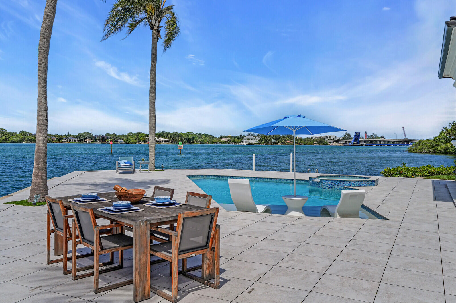 RIO VISTA OF ISLAND SHORES - Residential