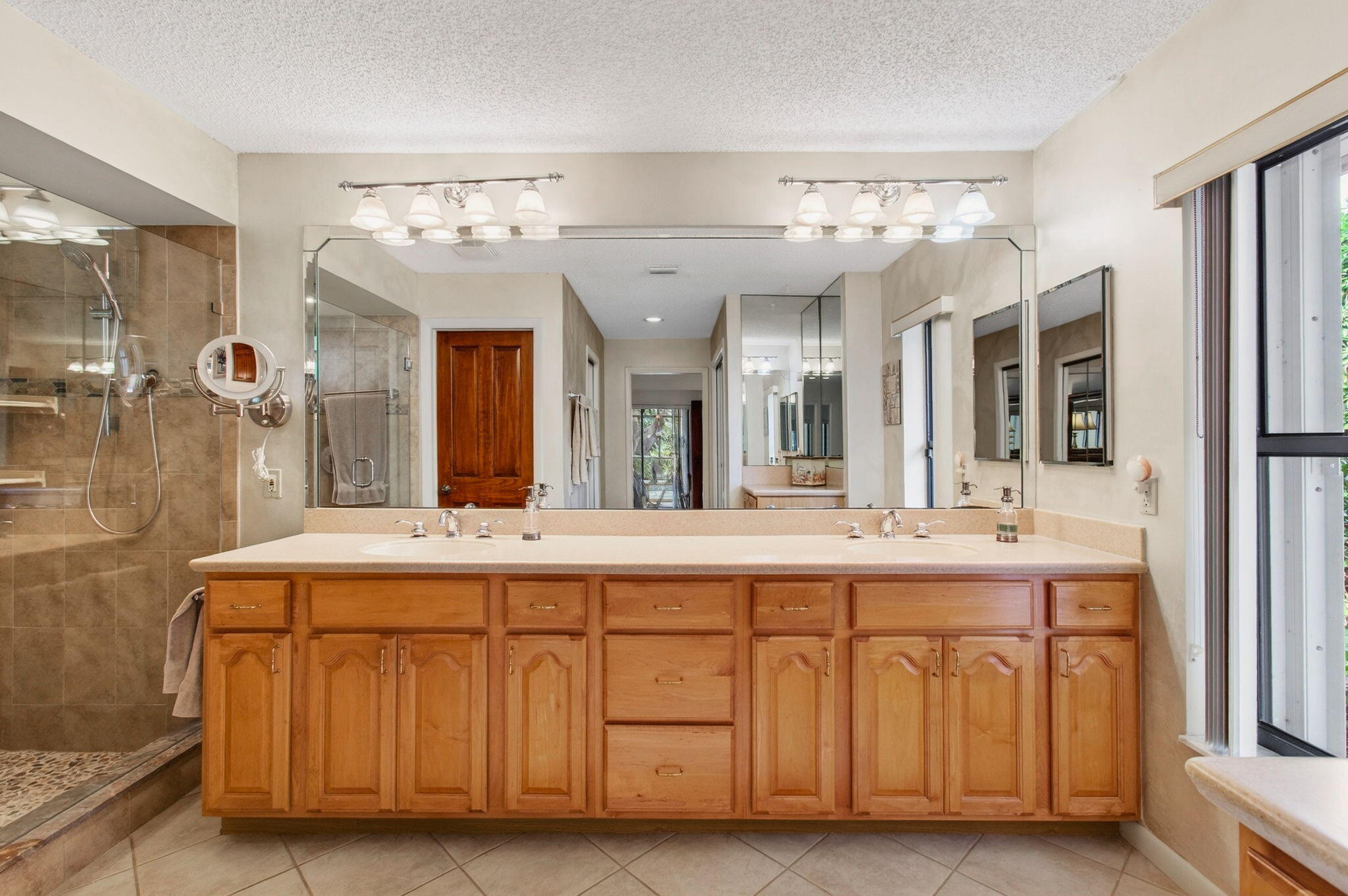 GREENVIEW SHORES - Residential