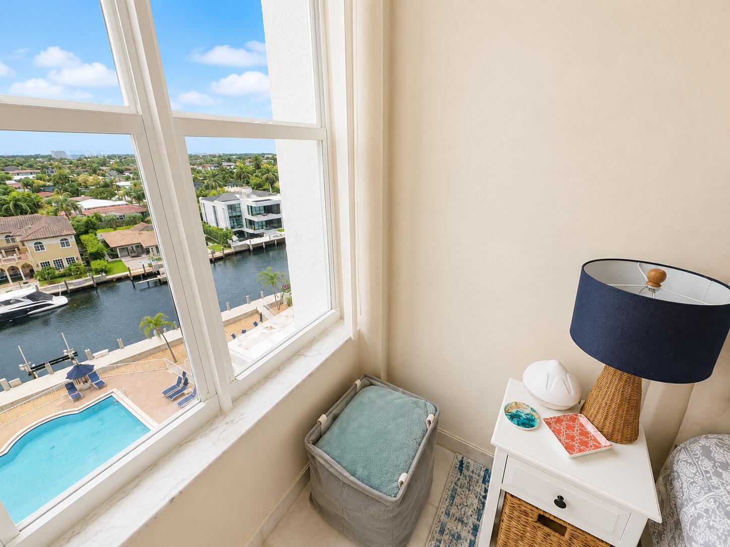 DELPHI TOWERS CONDO - Residential Lease