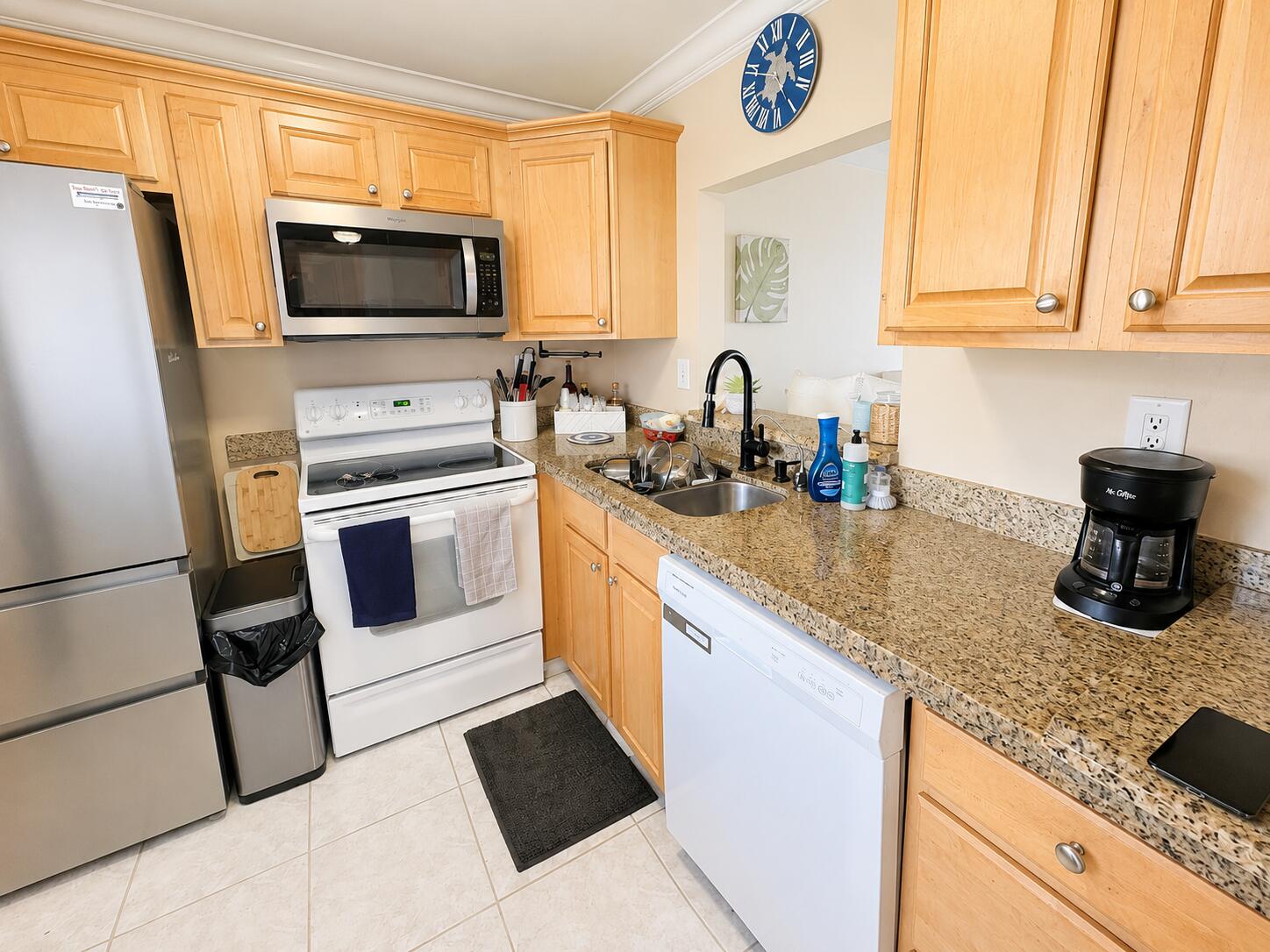 DELPHI TOWERS CONDO - Residential Lease