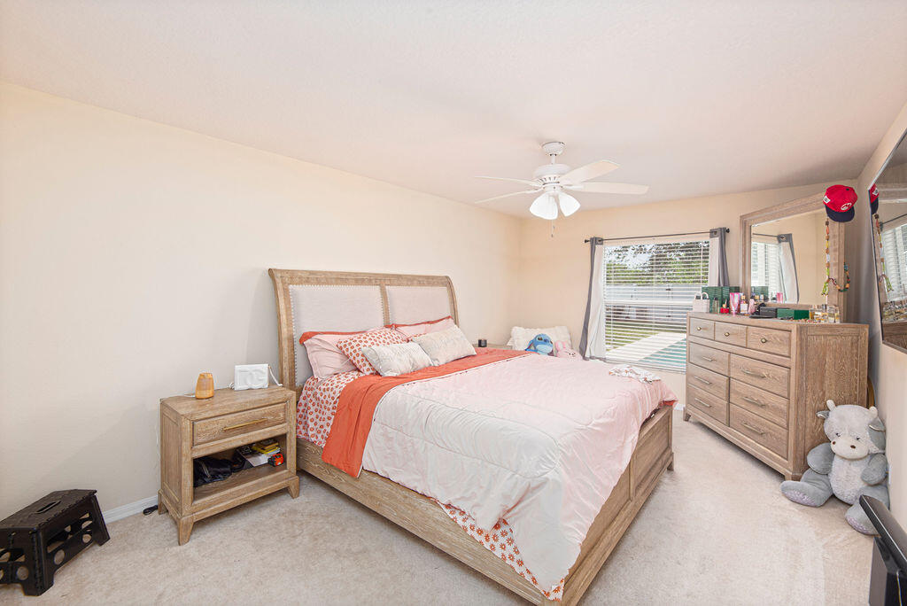 PALM LAKES GARDENS - Residential