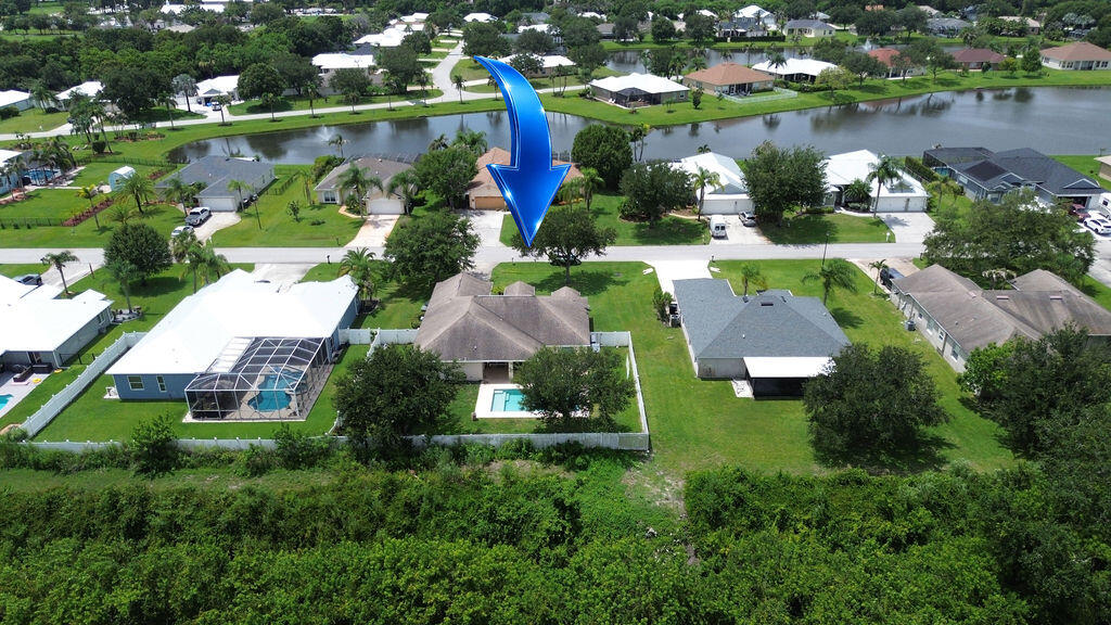 PALM LAKES GARDENS - Residential