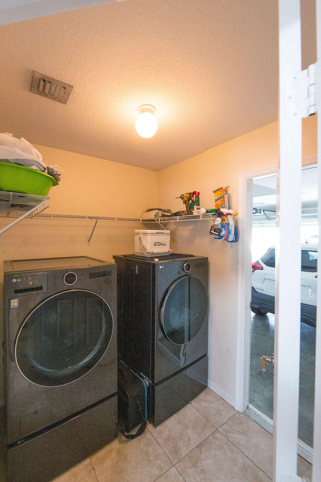 PALM LAKES GARDENS - Residential