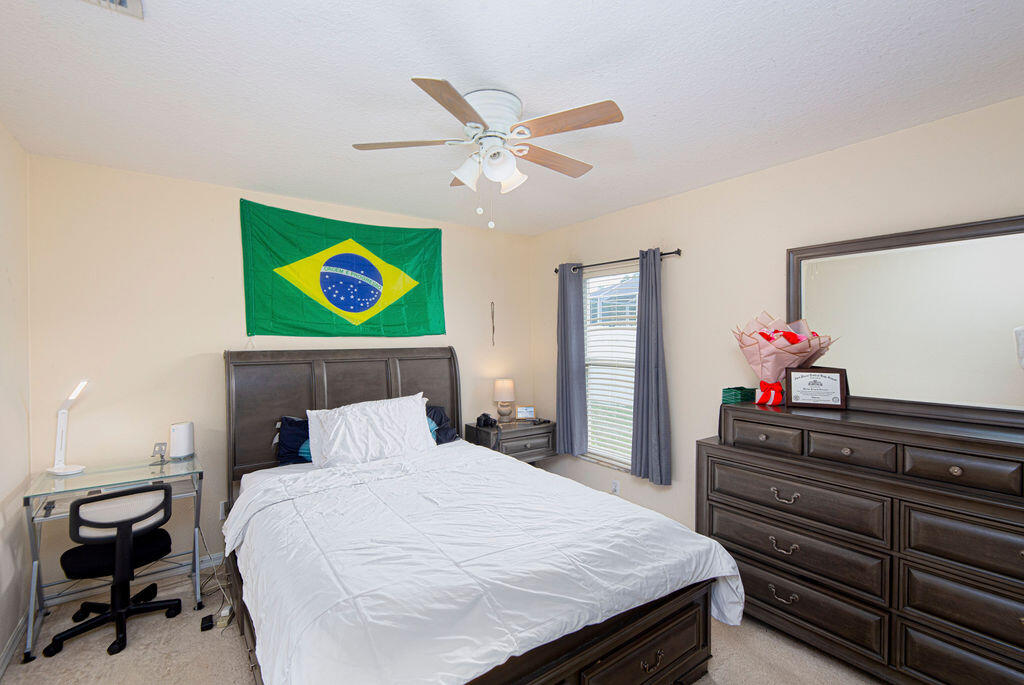 PALM LAKES GARDENS - Residential