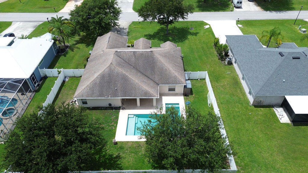 PALM LAKES GARDENS - Residential