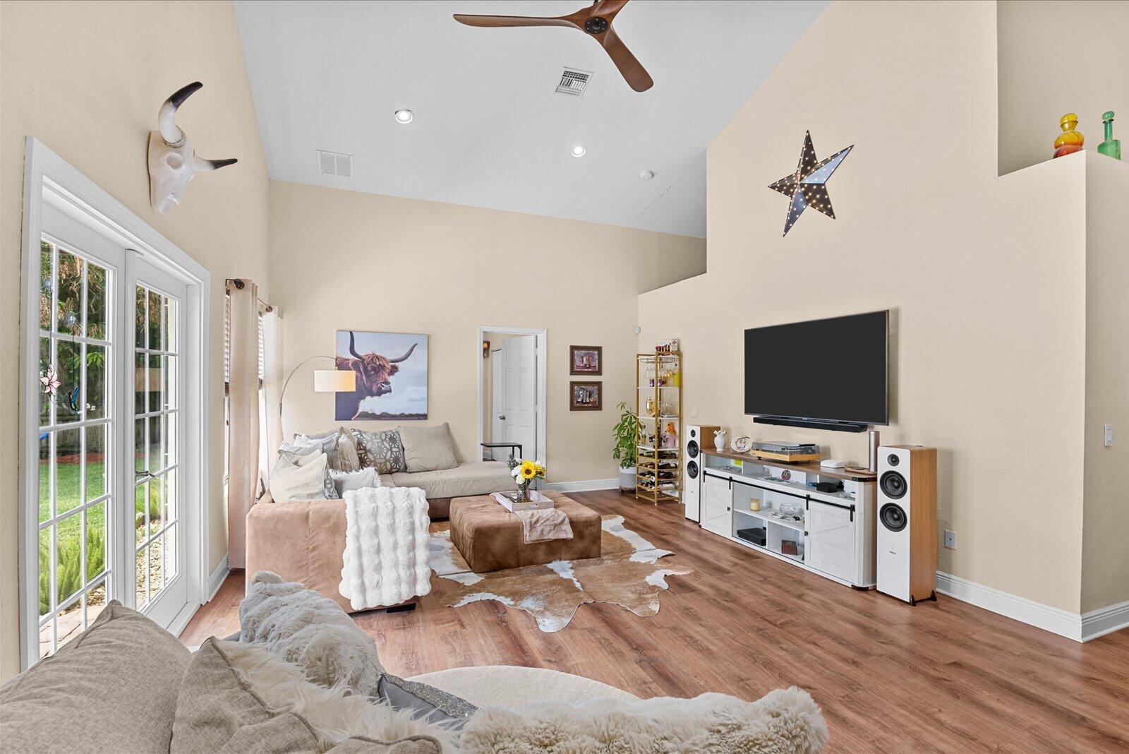 PORT ST LUCIE SECTION 13 - Residential