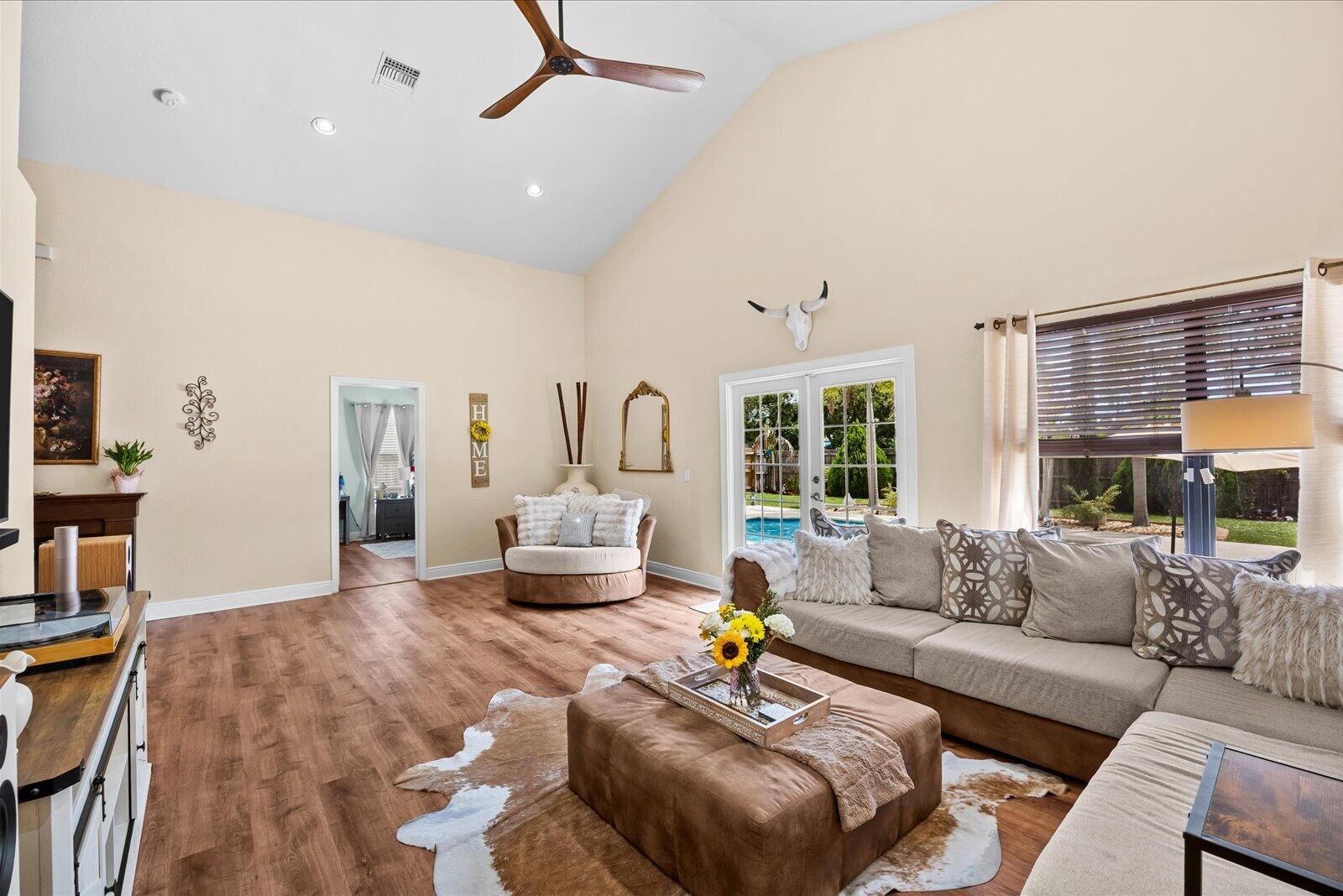 PORT ST LUCIE SECTION 13 - Residential