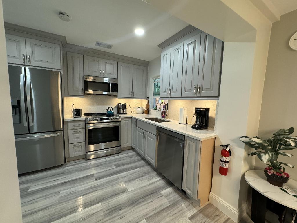 NORTH ANDREWS TERRACE - Residential