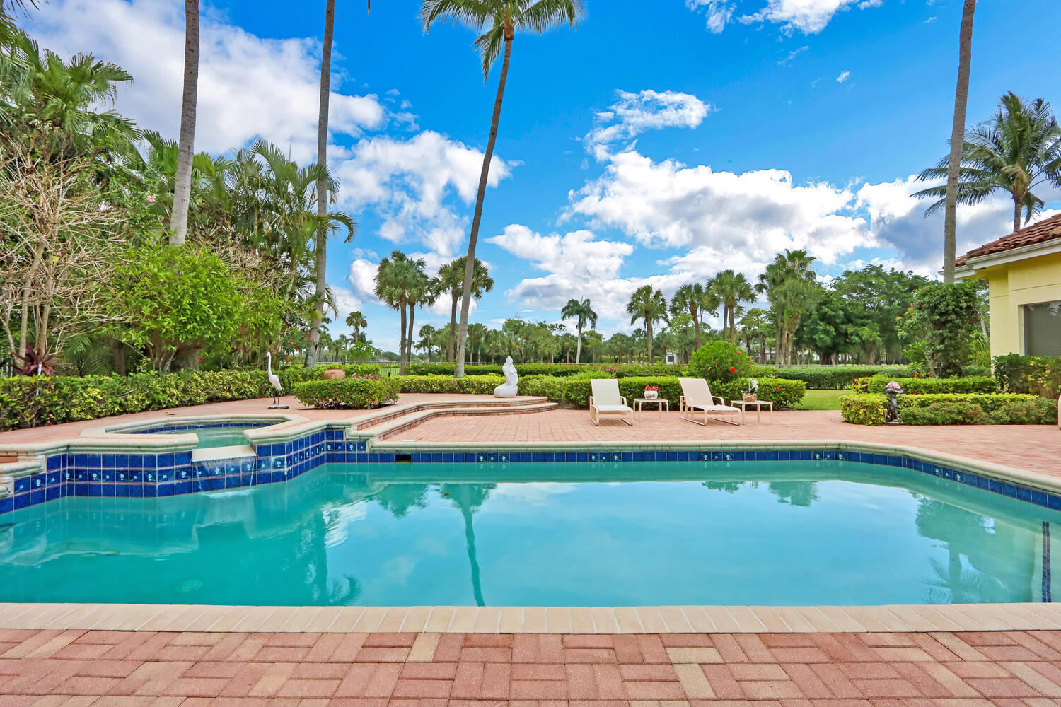 FRENCHMANS CREEK - Residential
