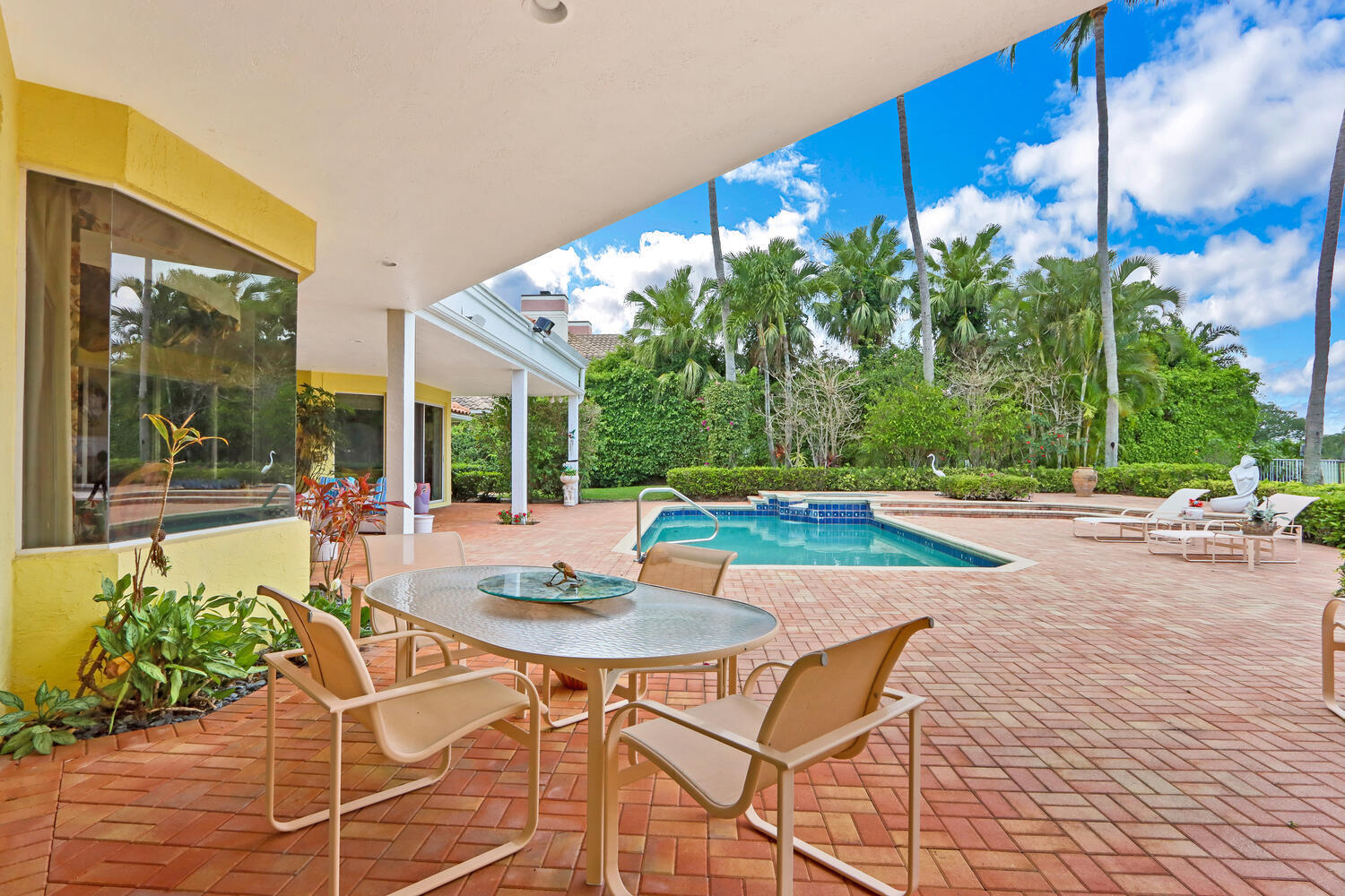 FRENCHMANS CREEK - Residential