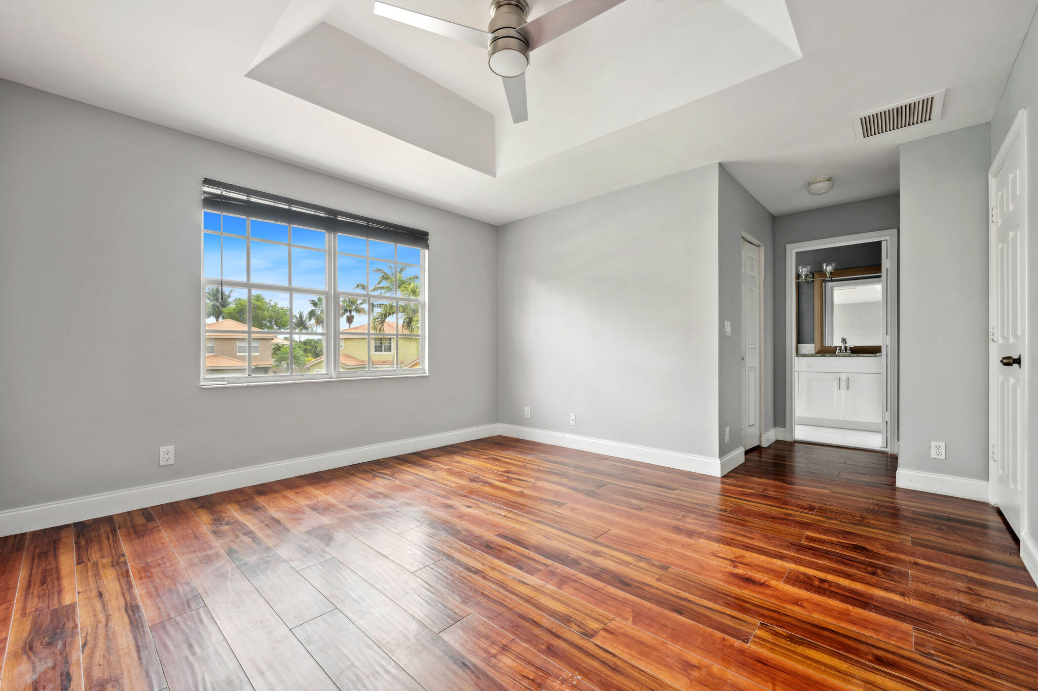 LIBERTY BAY - Residential