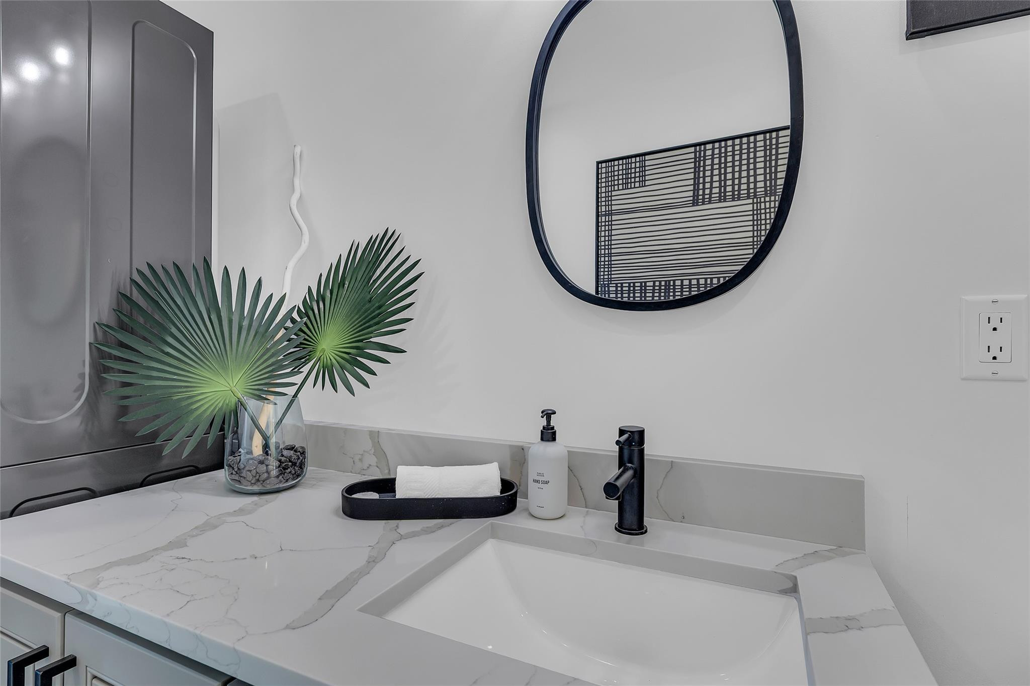 BERMUDA-RIVIERA - Residential Lease