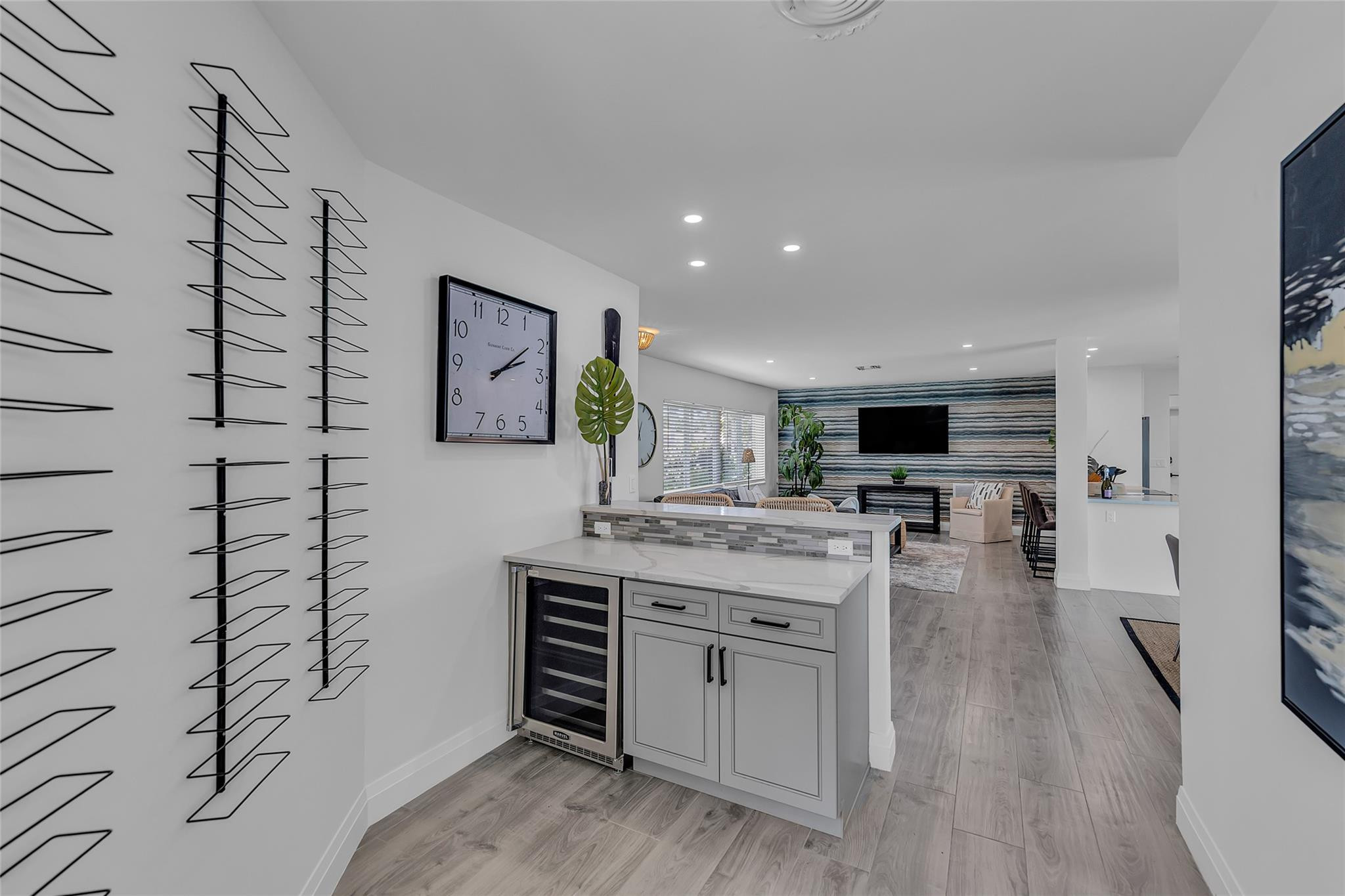 BERMUDA-RIVIERA - Residential Lease