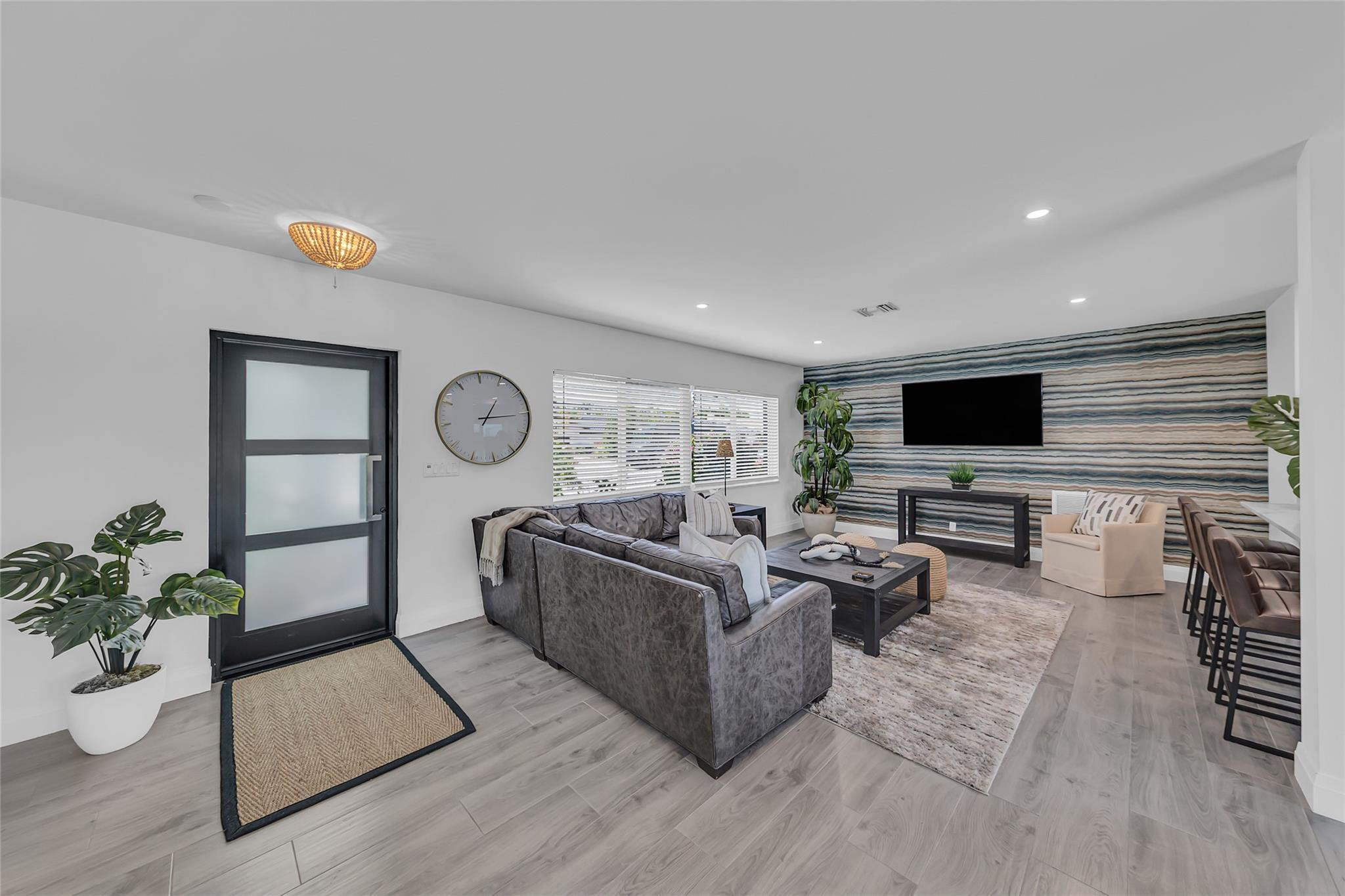 BERMUDA-RIVIERA - Residential Lease