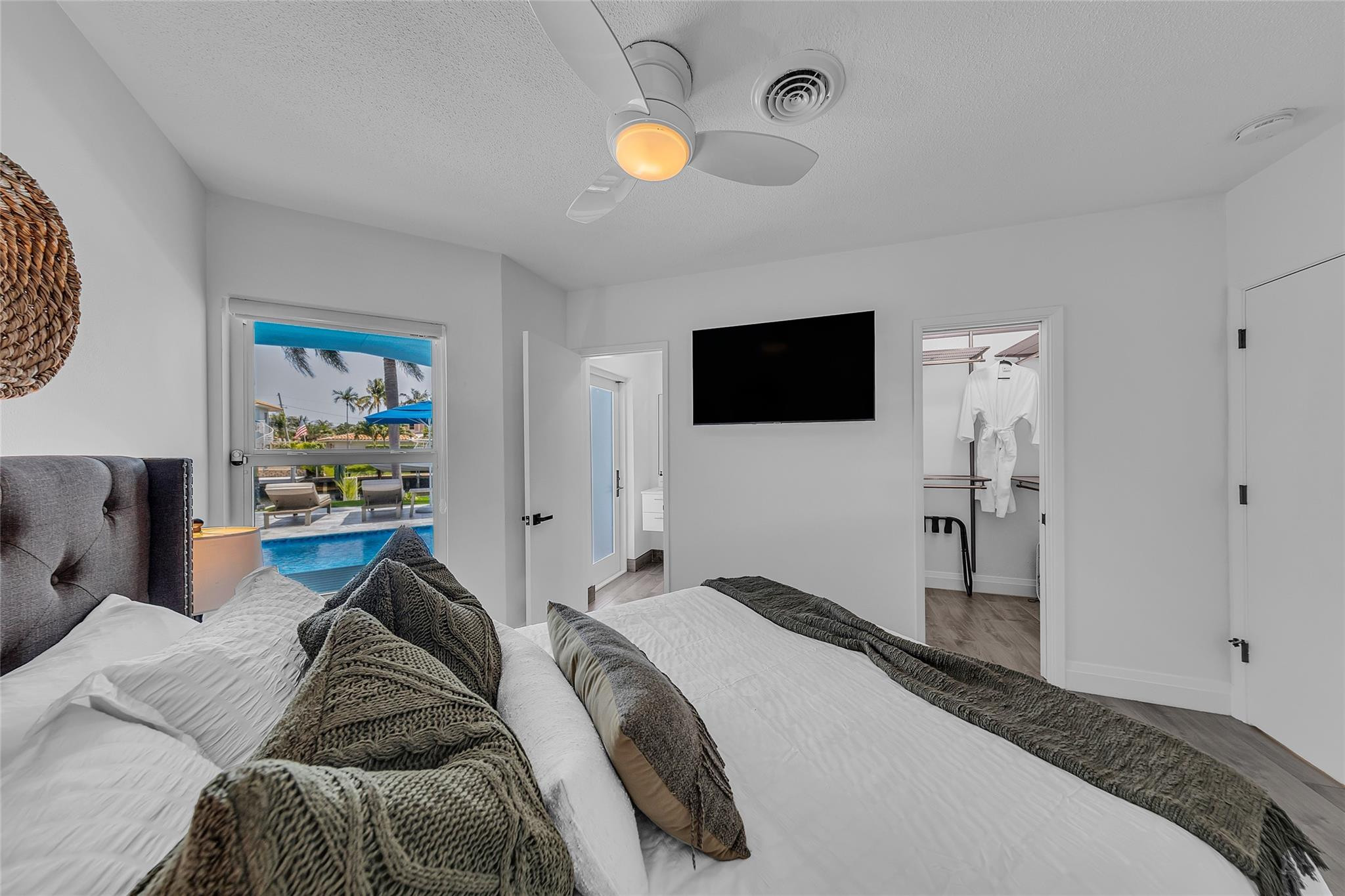 BERMUDA-RIVIERA - Residential Lease