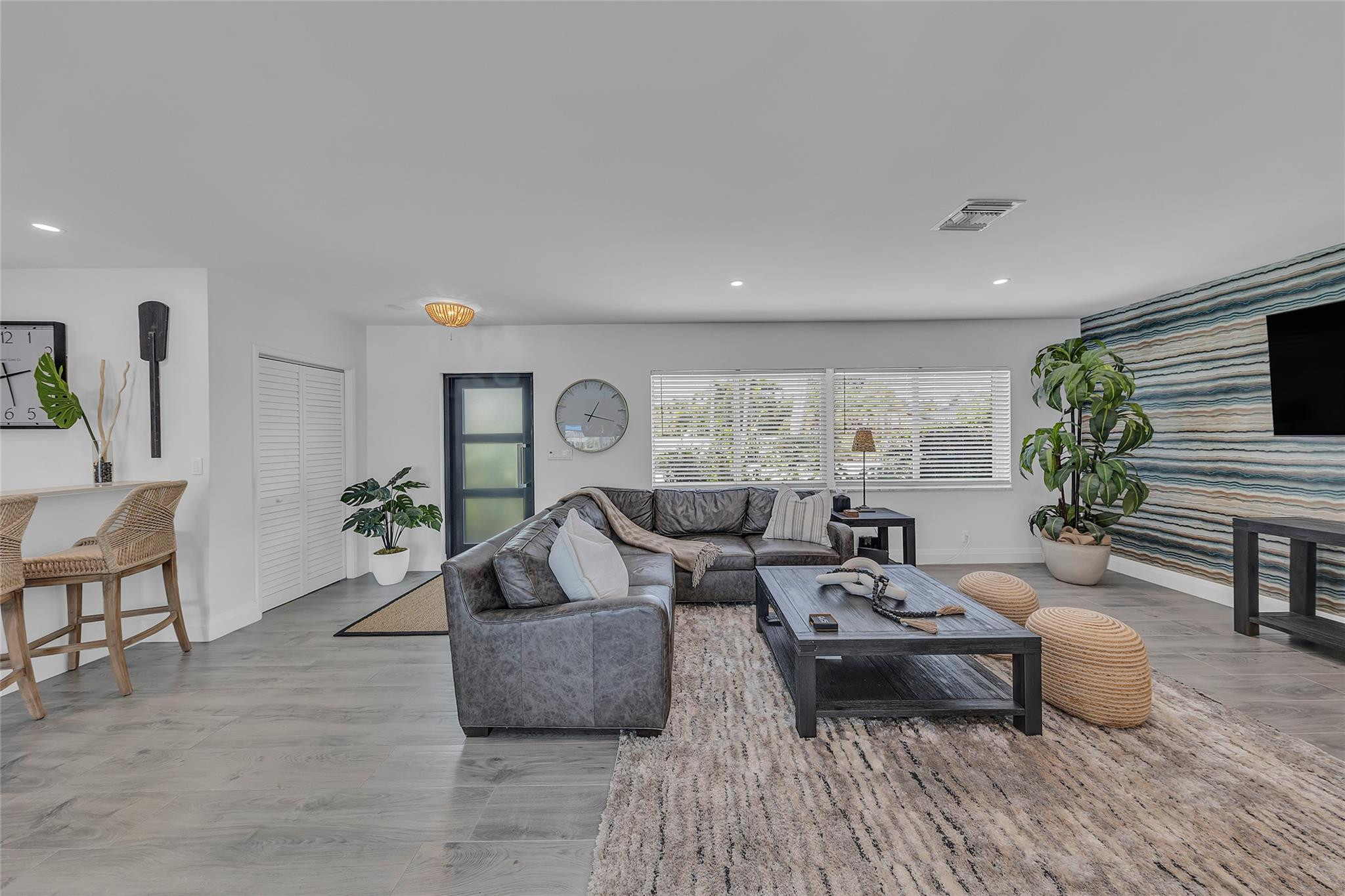 BERMUDA-RIVIERA - Residential Lease