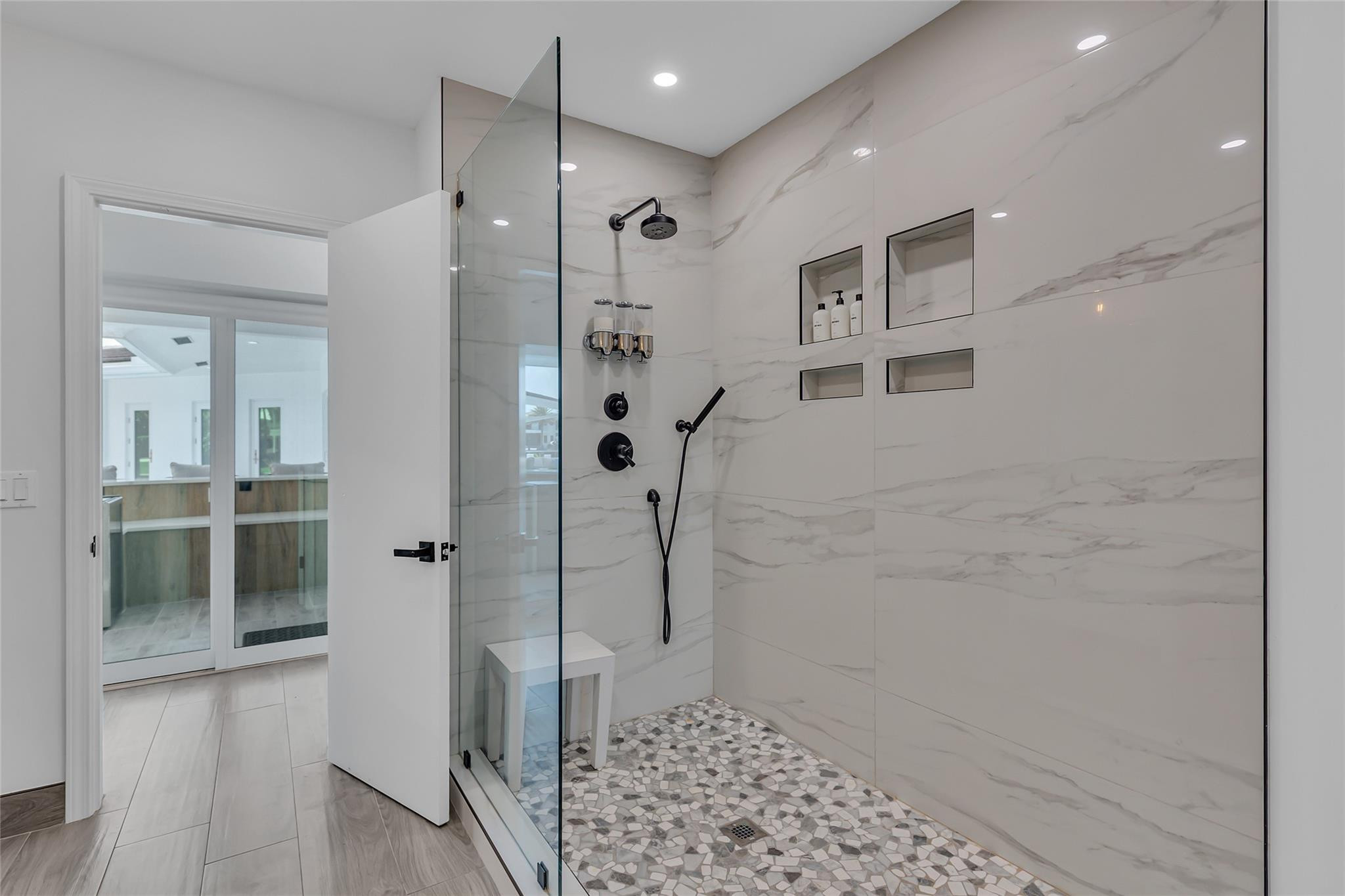 BERMUDA-RIVIERA - Residential Lease