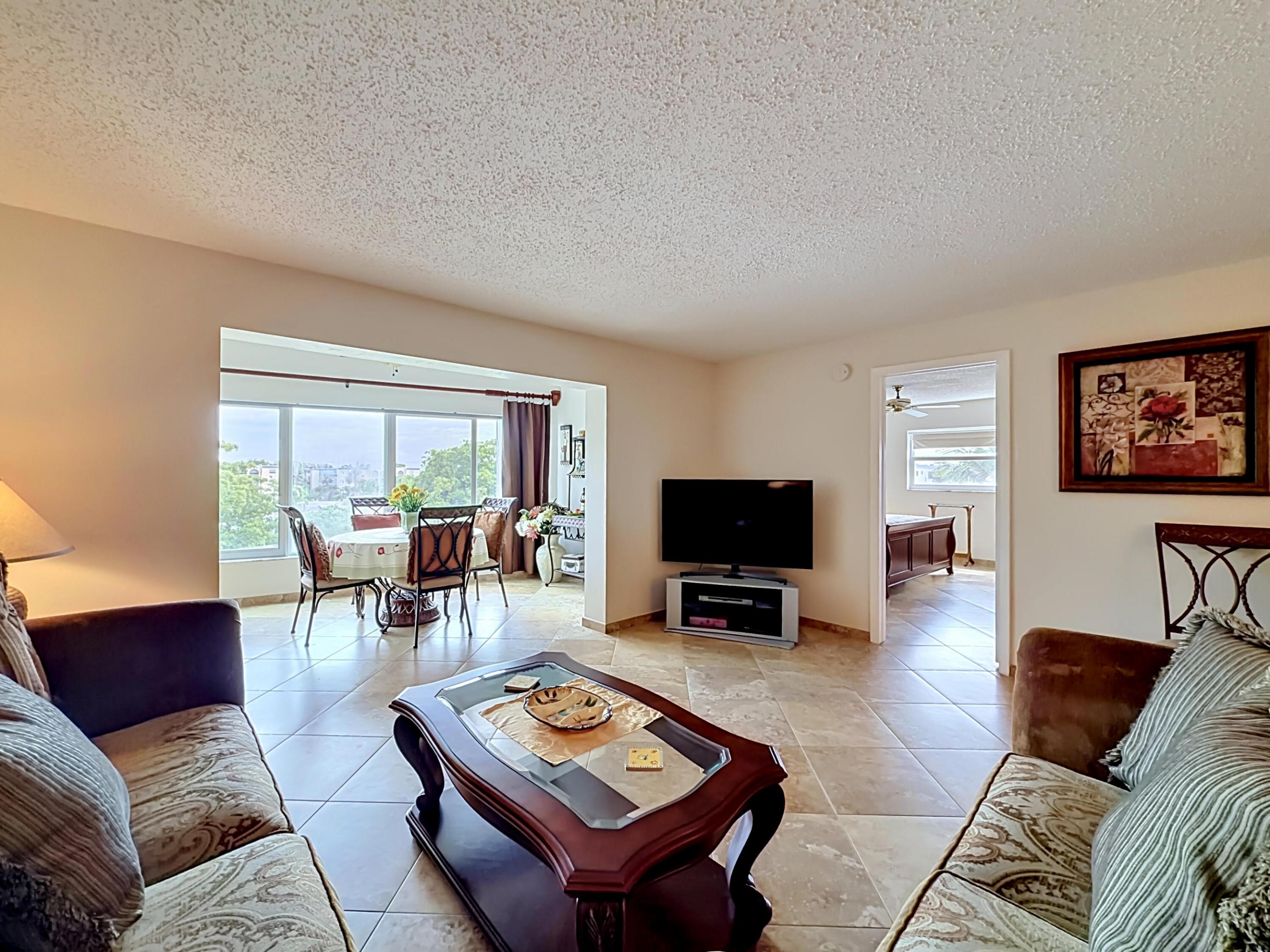 GARNET CONDO - Residential