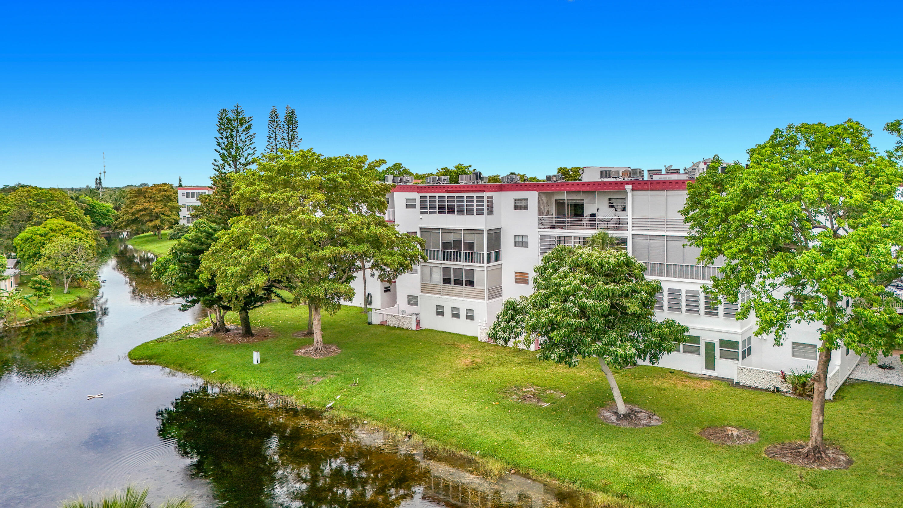 GARNET CONDO - Residential