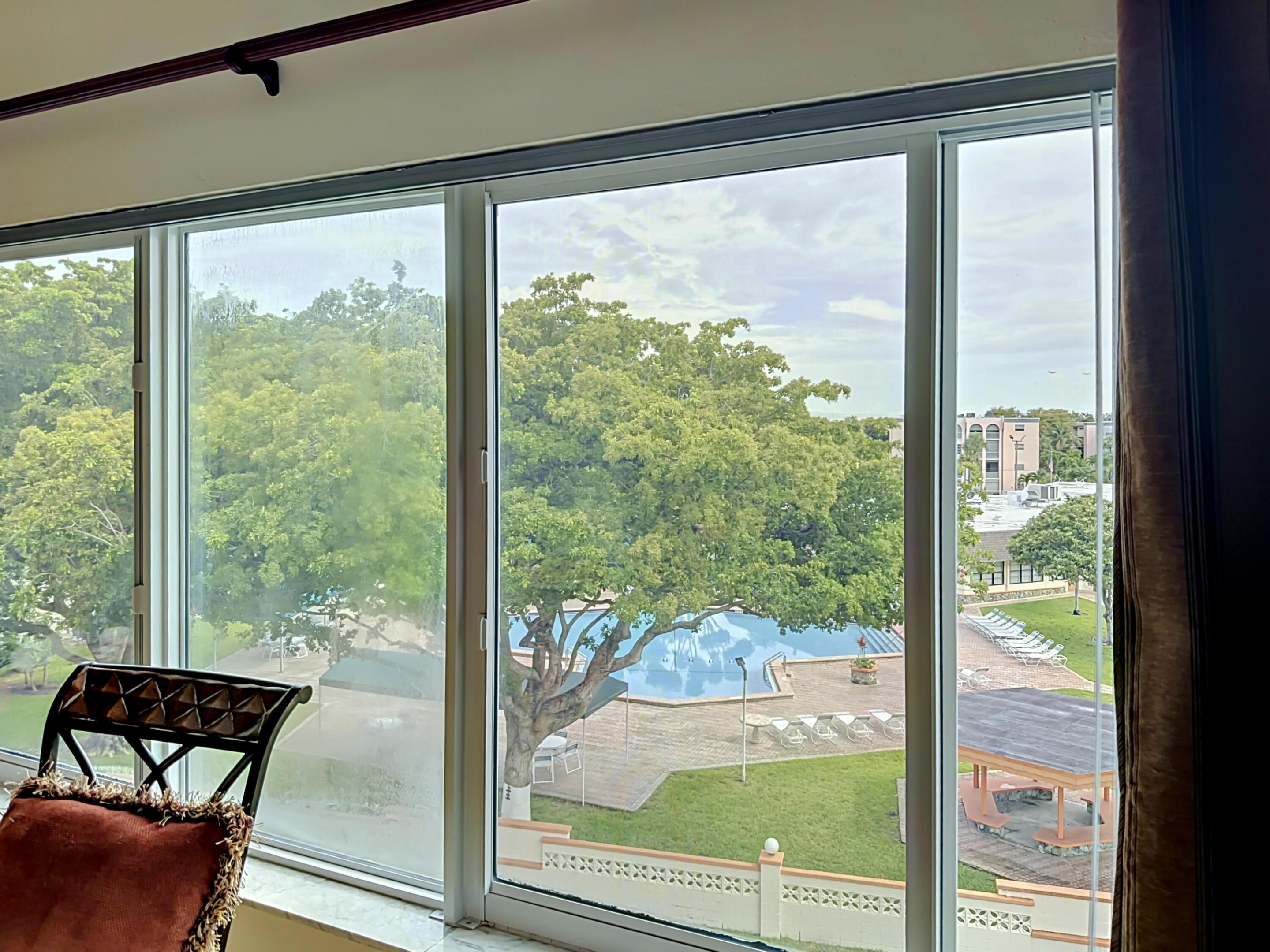 GARNET CONDO - Residential