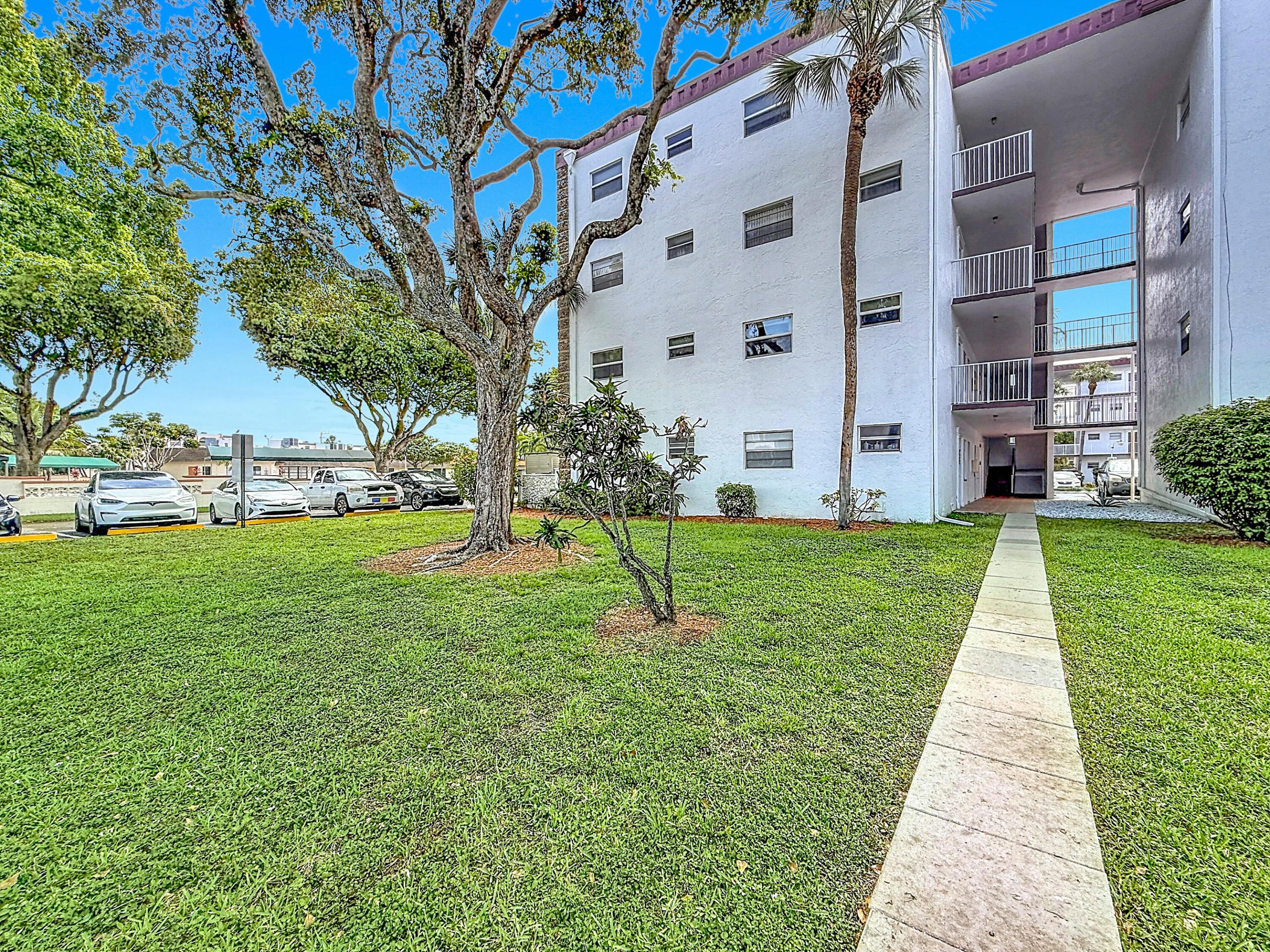 GARNET CONDO - Residential