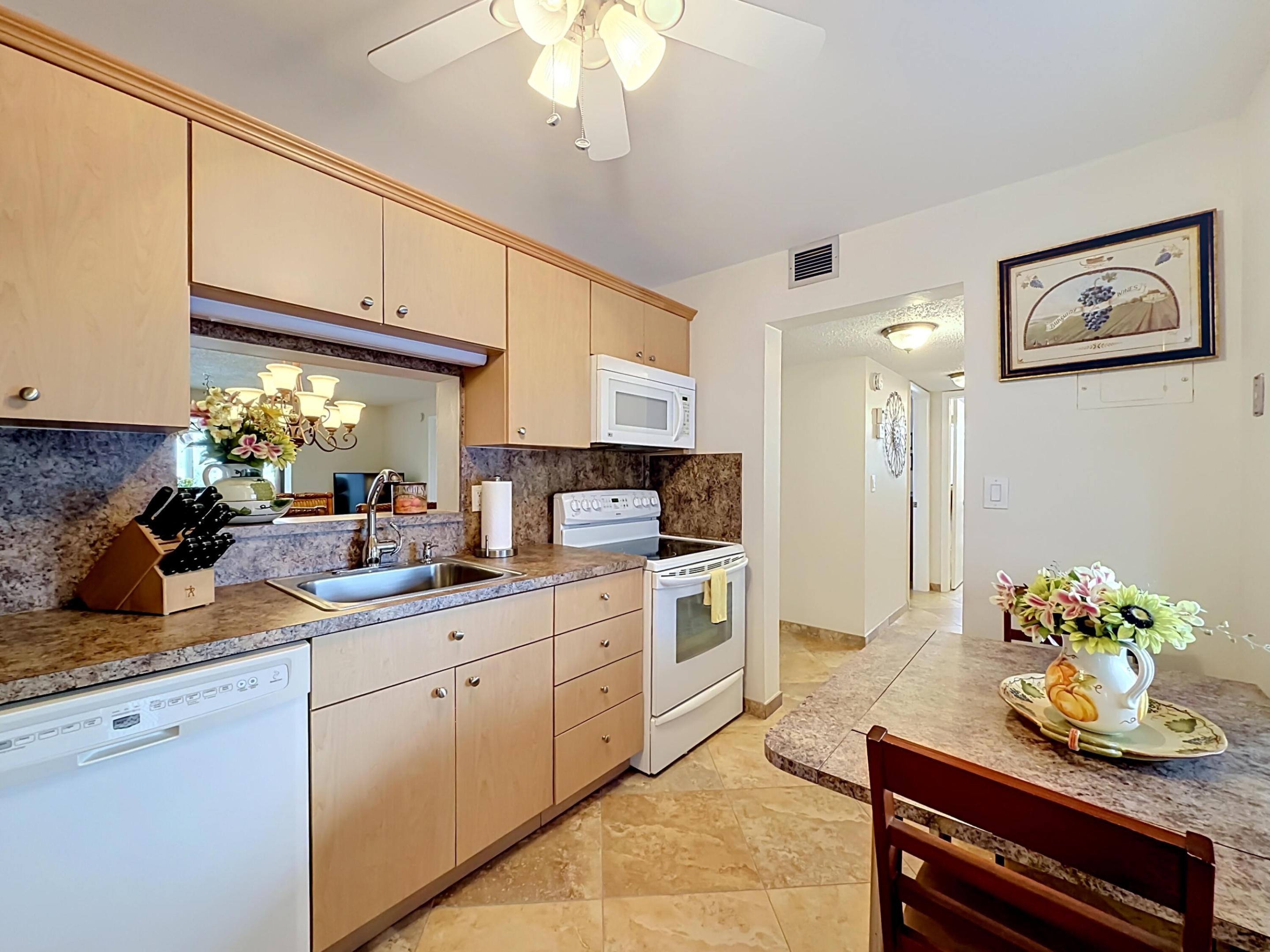 GARNET CONDO - Residential