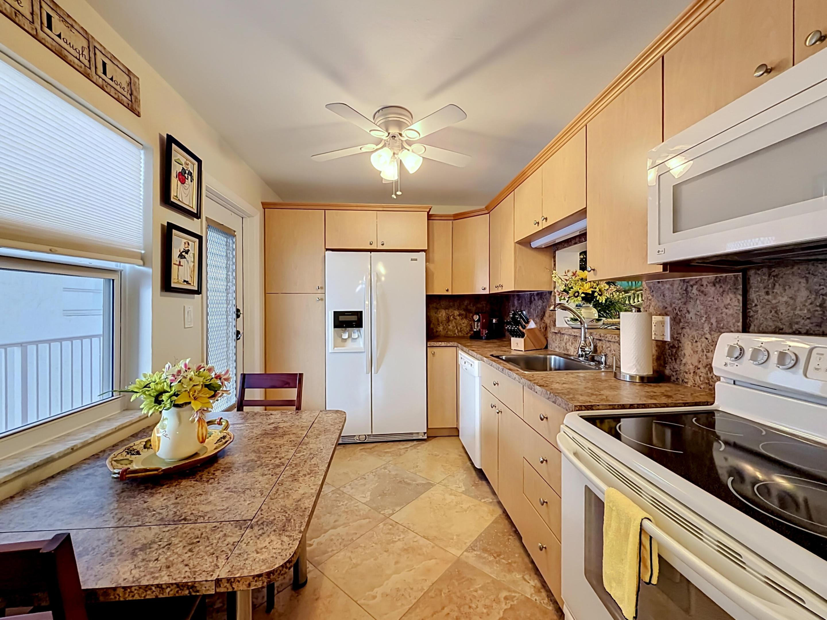 GARNET CONDO - Residential