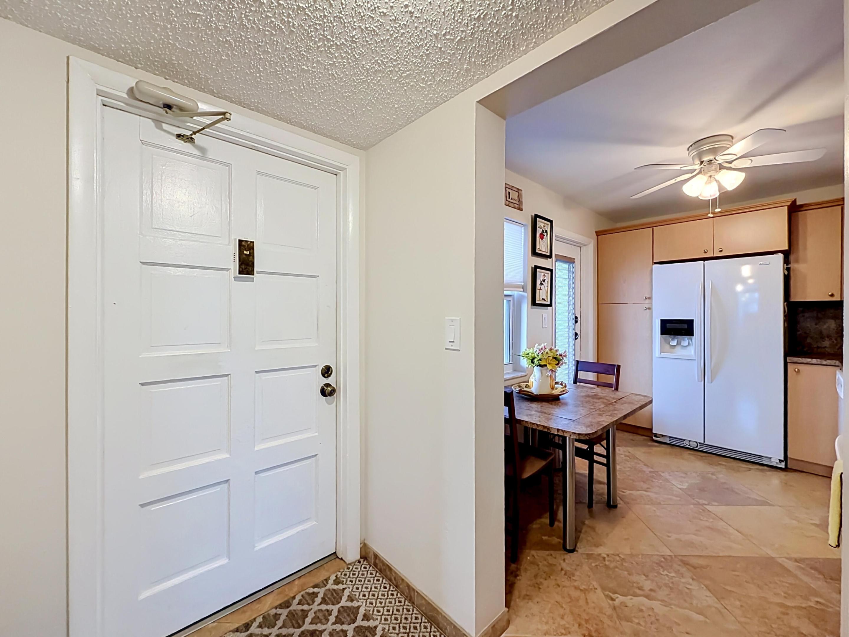 GARNET CONDO - Residential