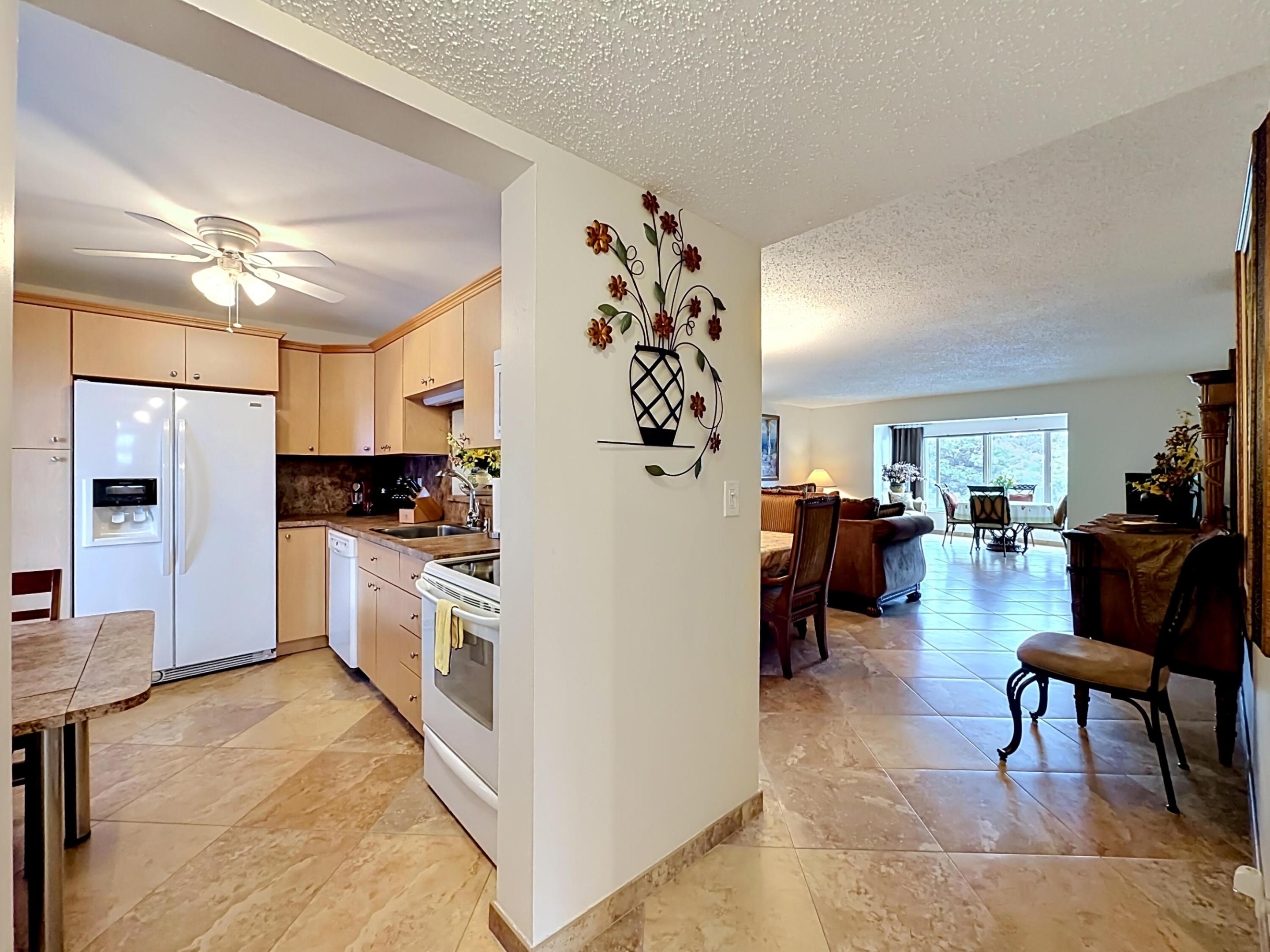 GARNET CONDO - Residential
