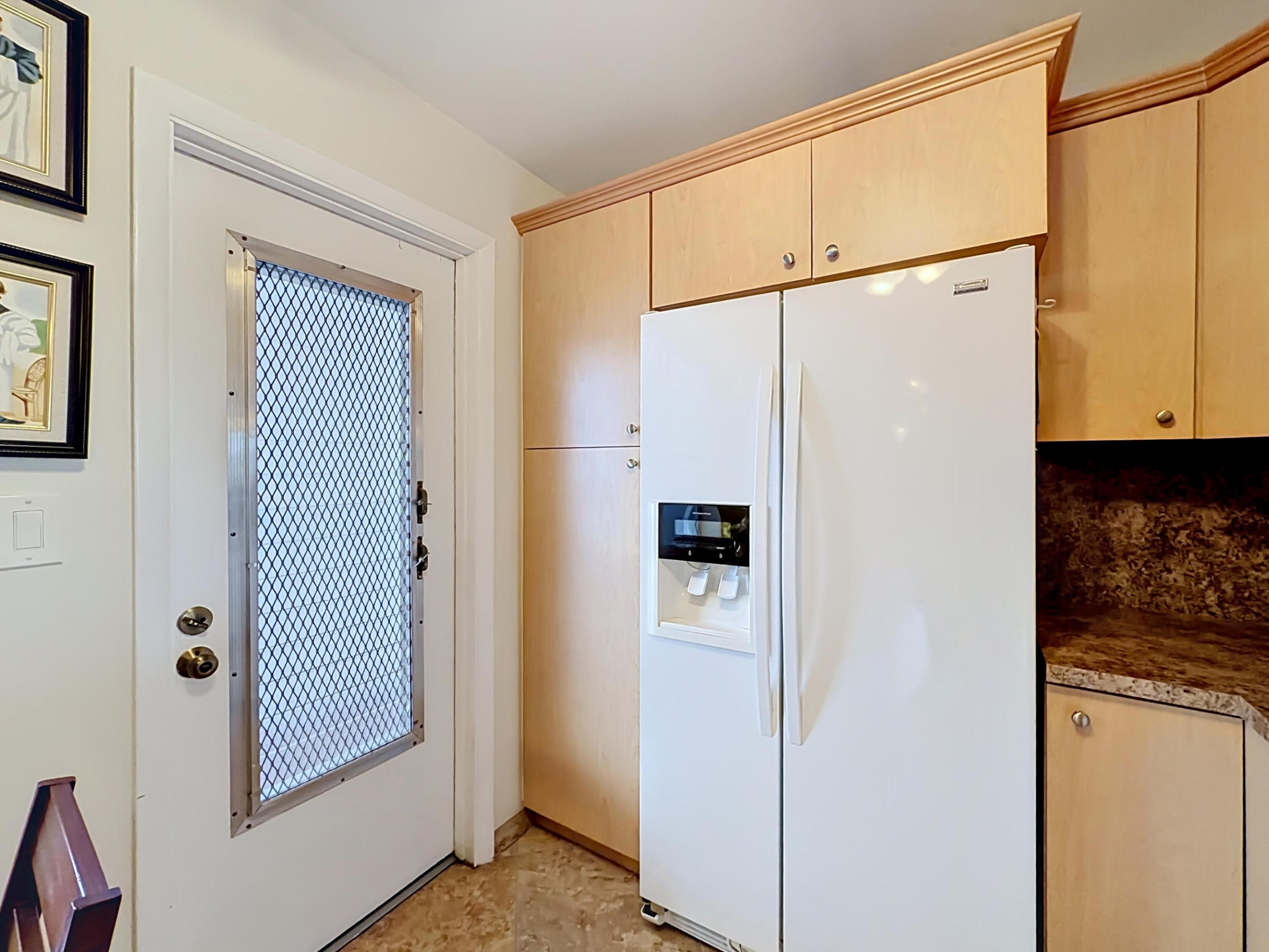 GARNET CONDO - Residential