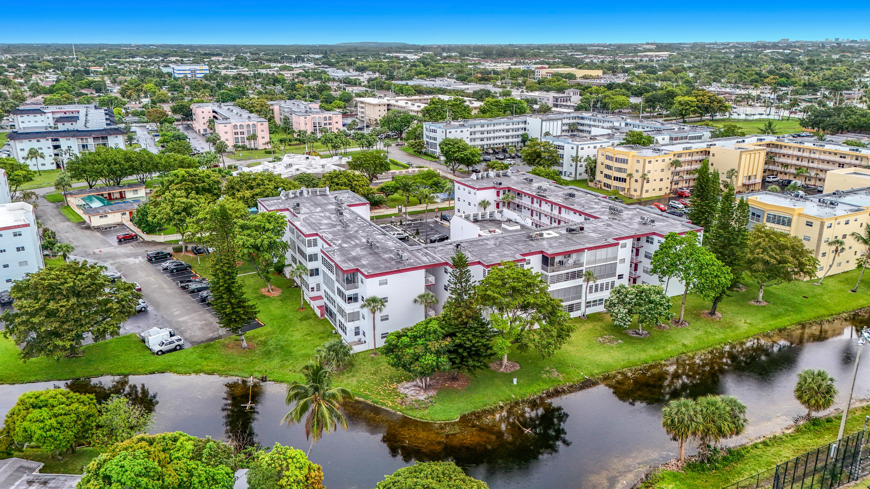GARNET CONDO - Residential