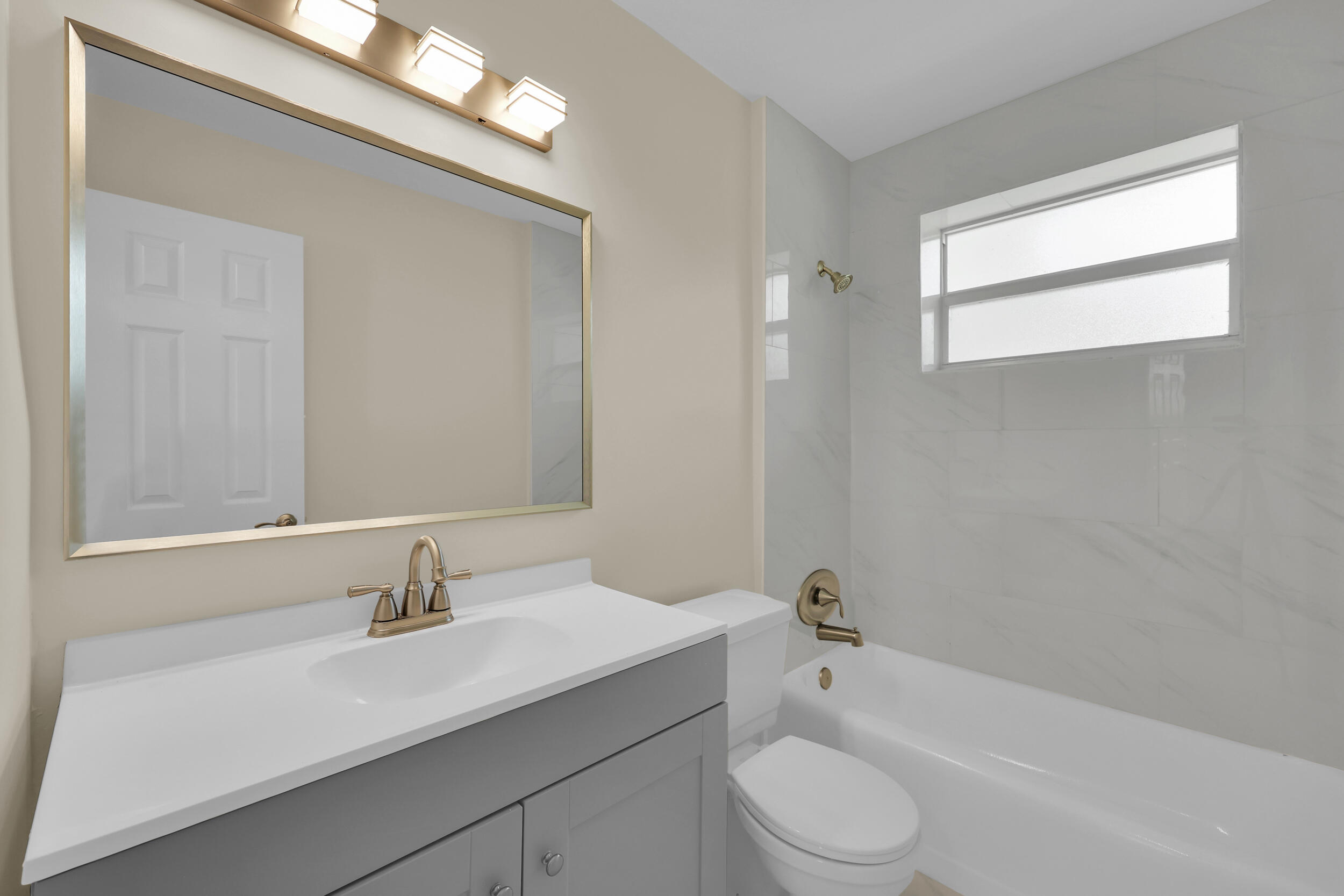 SOUTHGATE - Residential Lease