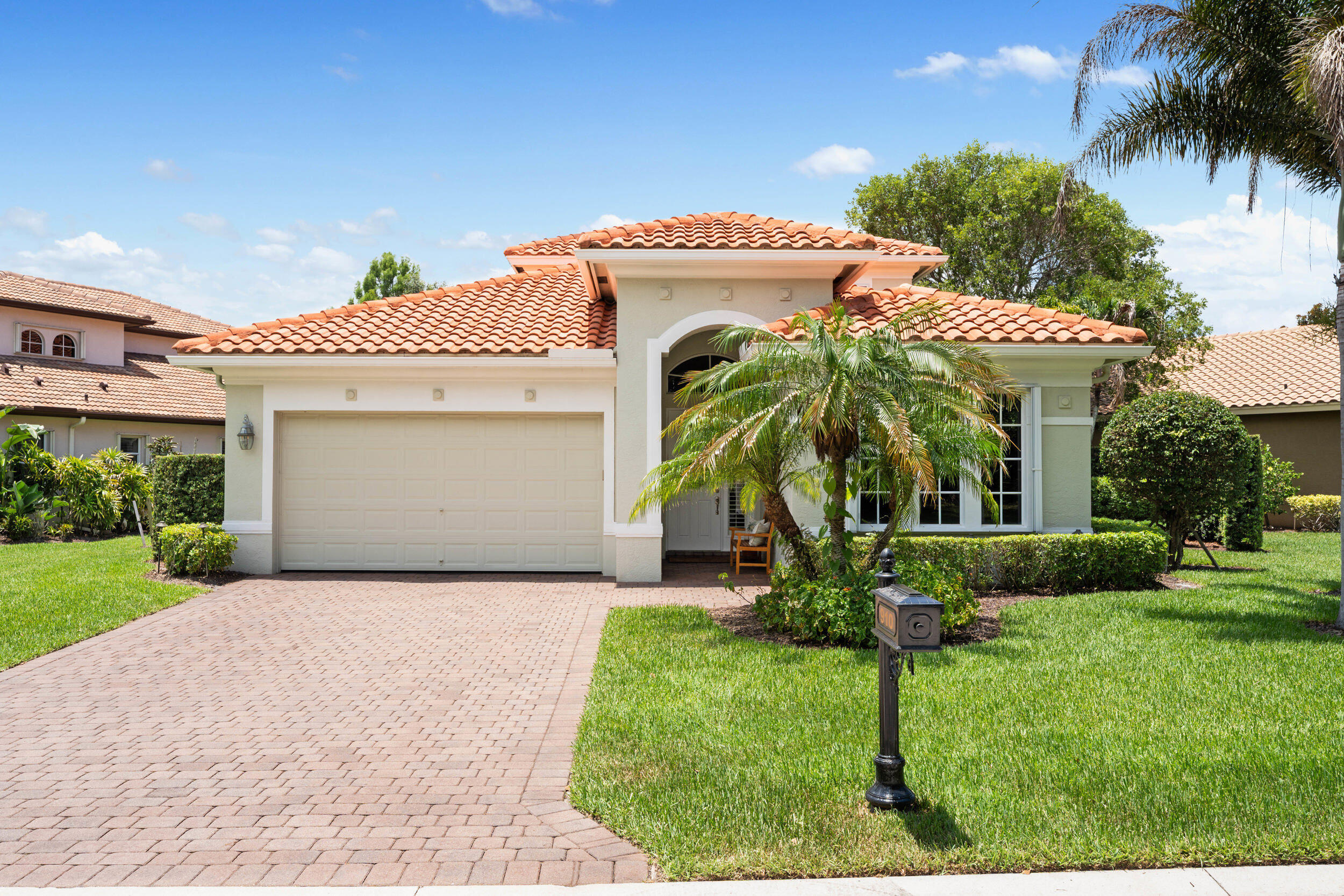 PALM COVE GOLF & YACHT CLUB - Residential