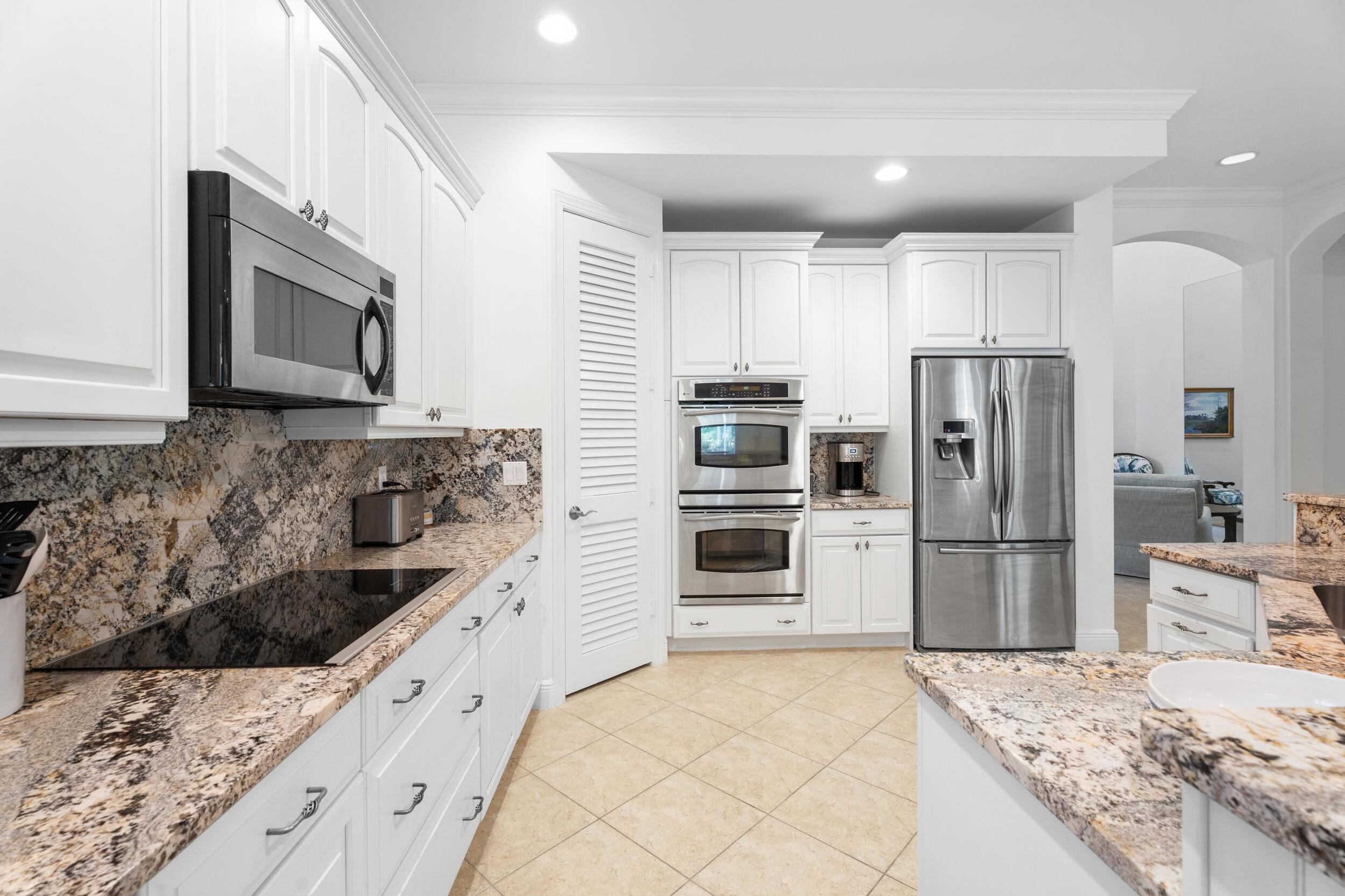 PALM COVE GOLF & YACHT CLUB - Residential