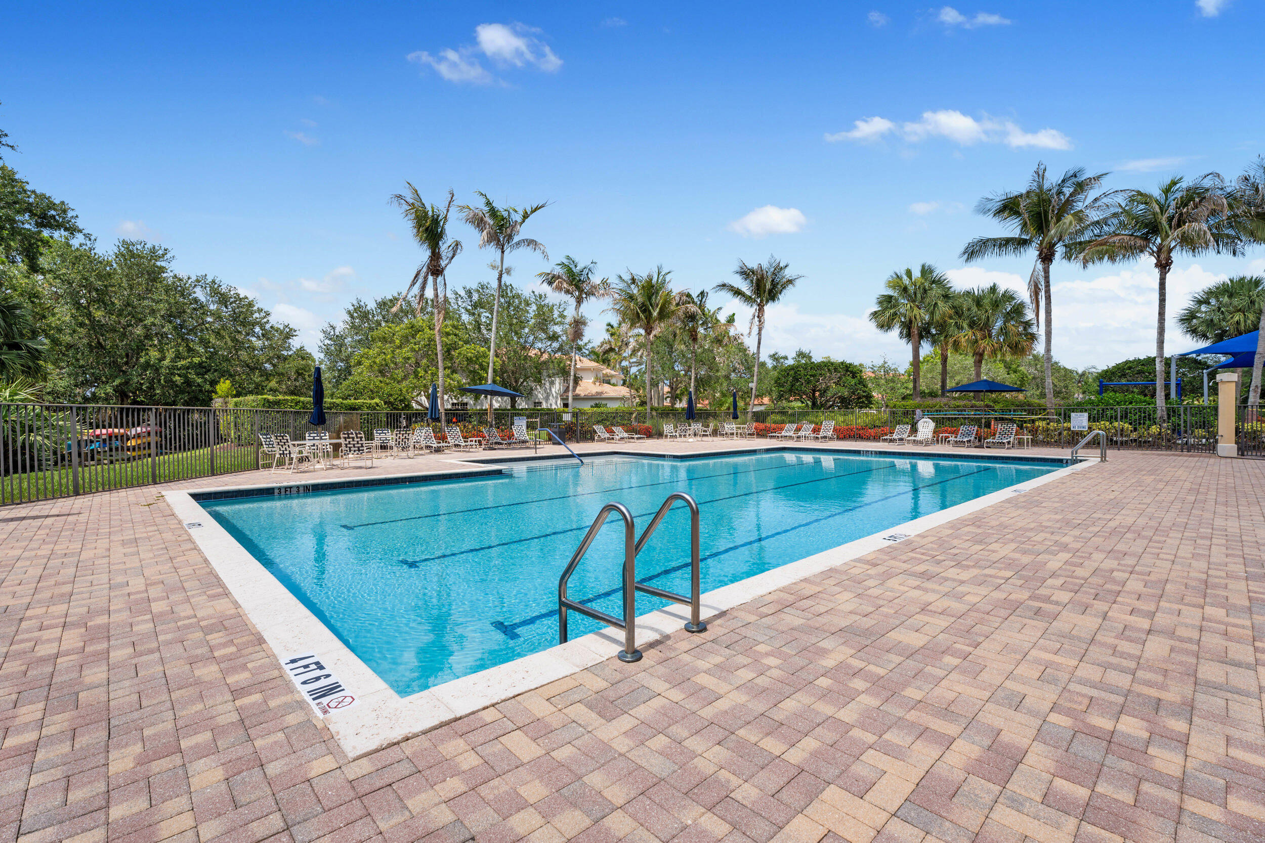 PALM COVE GOLF & YACHT CLUB - Residential